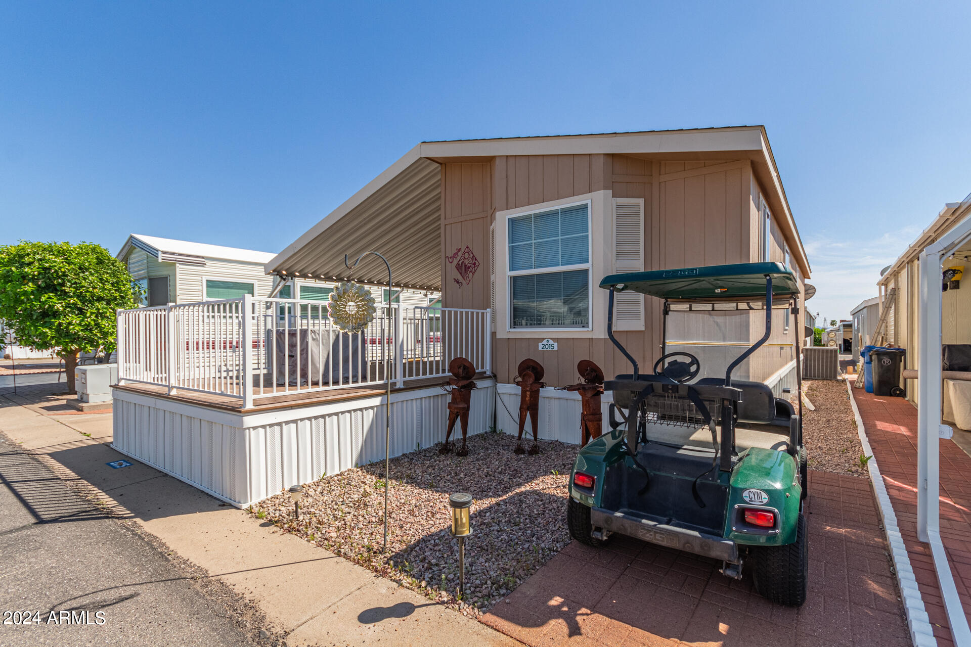 Photo 5 of 42 of 8700 E UNIVERSITY Drive 2015 mobile home