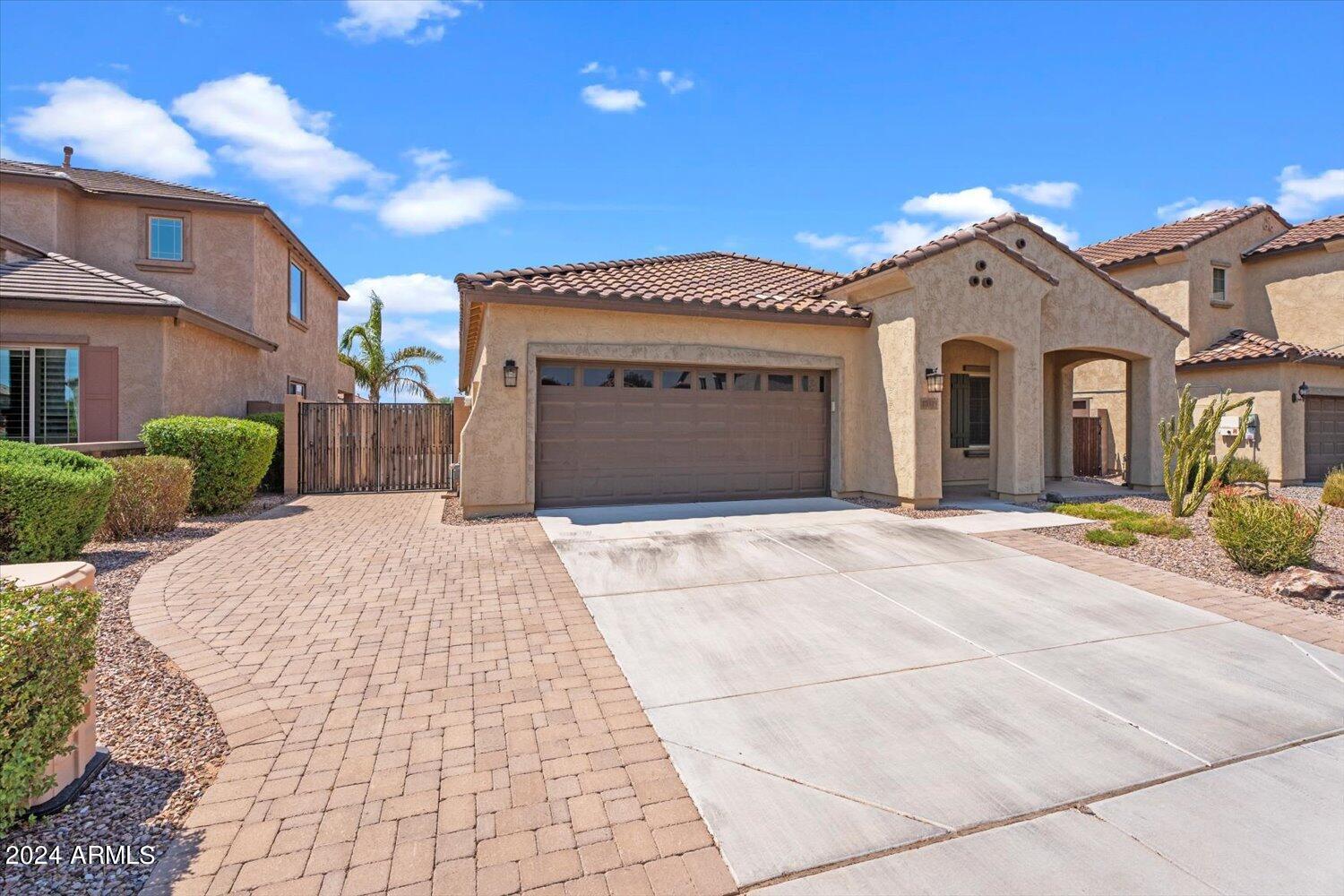 Photo 2 of 16 of 11049 E TRAVERTINE Avenue house