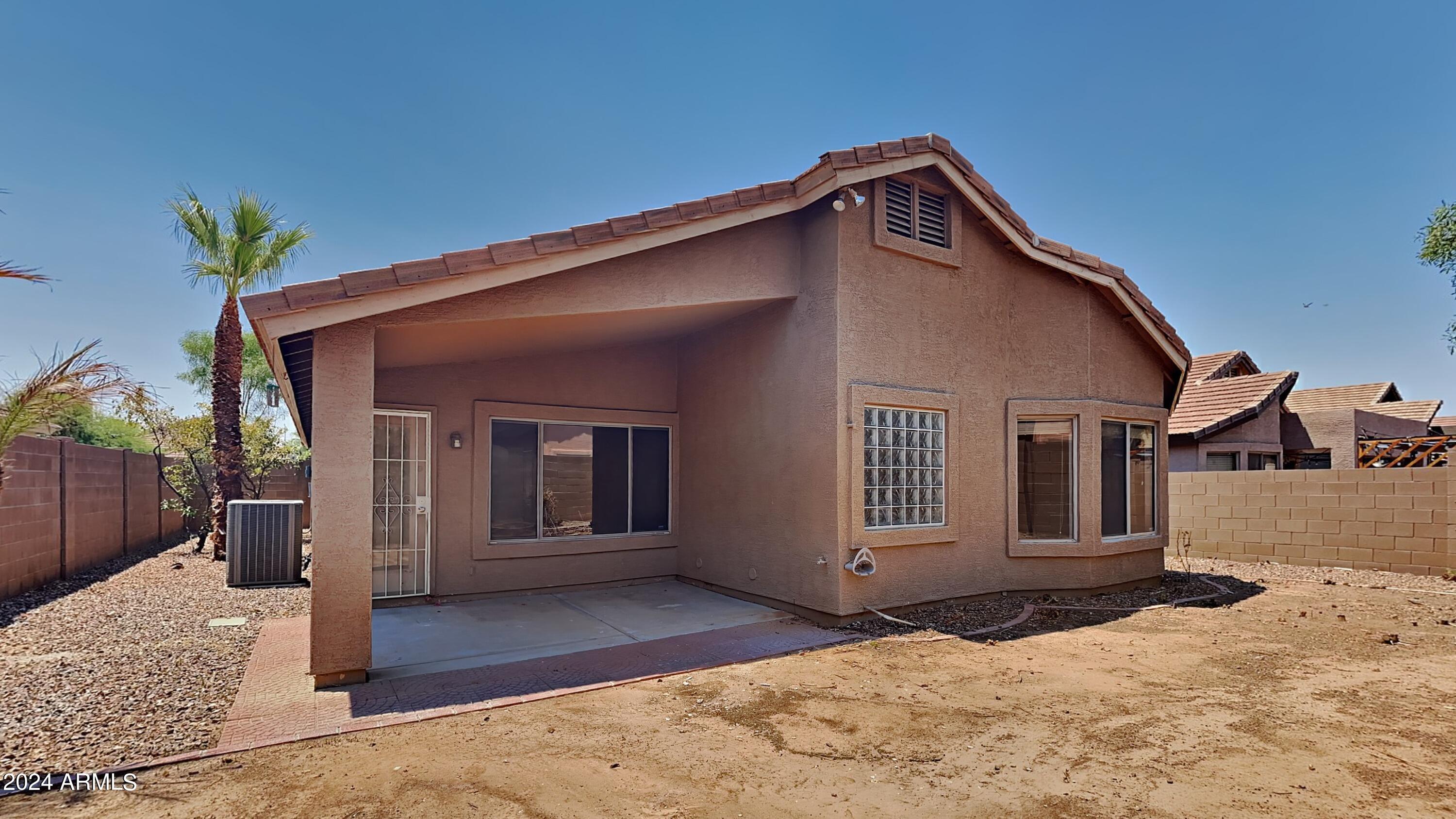 Photo 5 of 16 of 8758 E OBISPO Avenue house