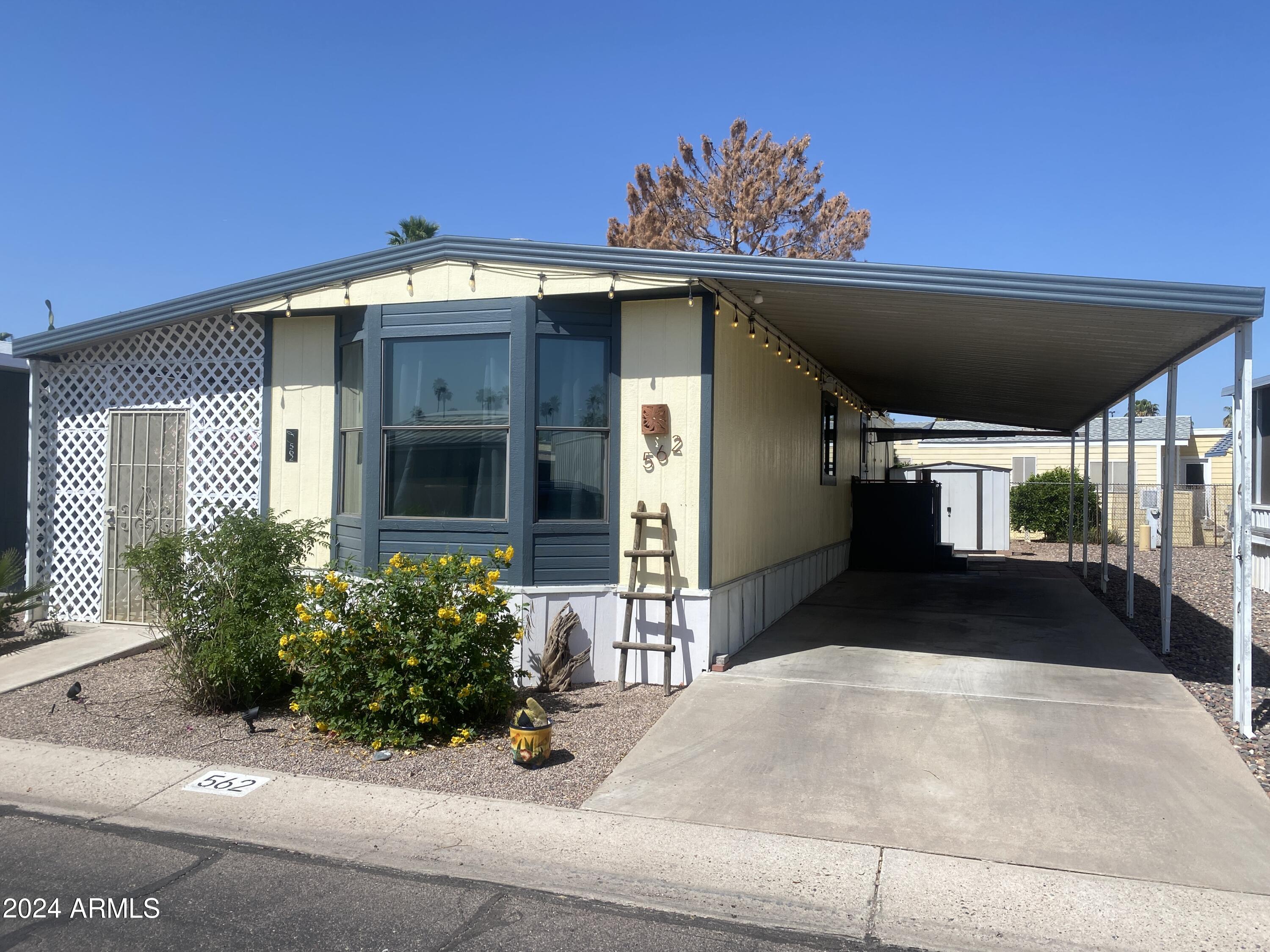 Photo 6 of 18 of 4065 E University Drive 562 mobile home