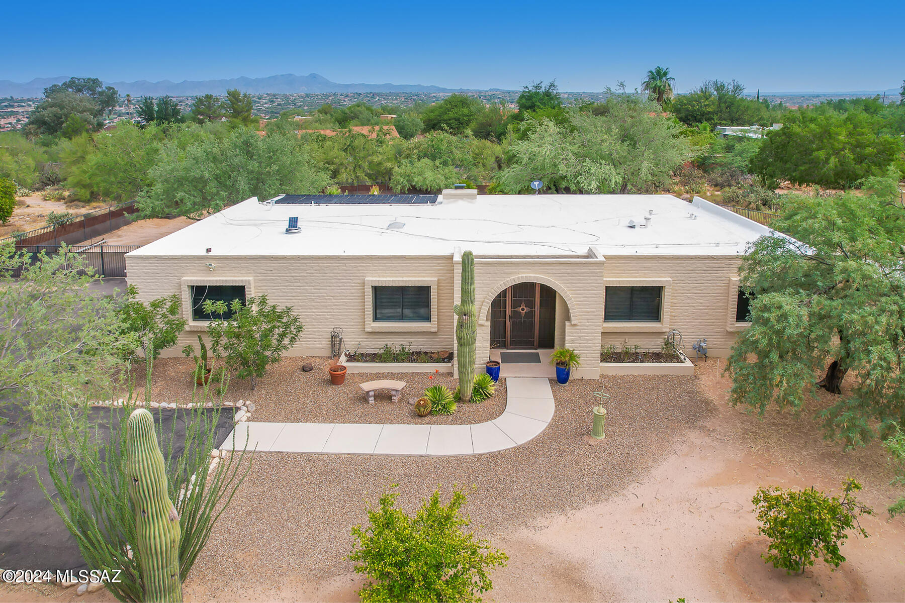 Photo 43 of 43 of 640 W Linda Vista Boulevard house