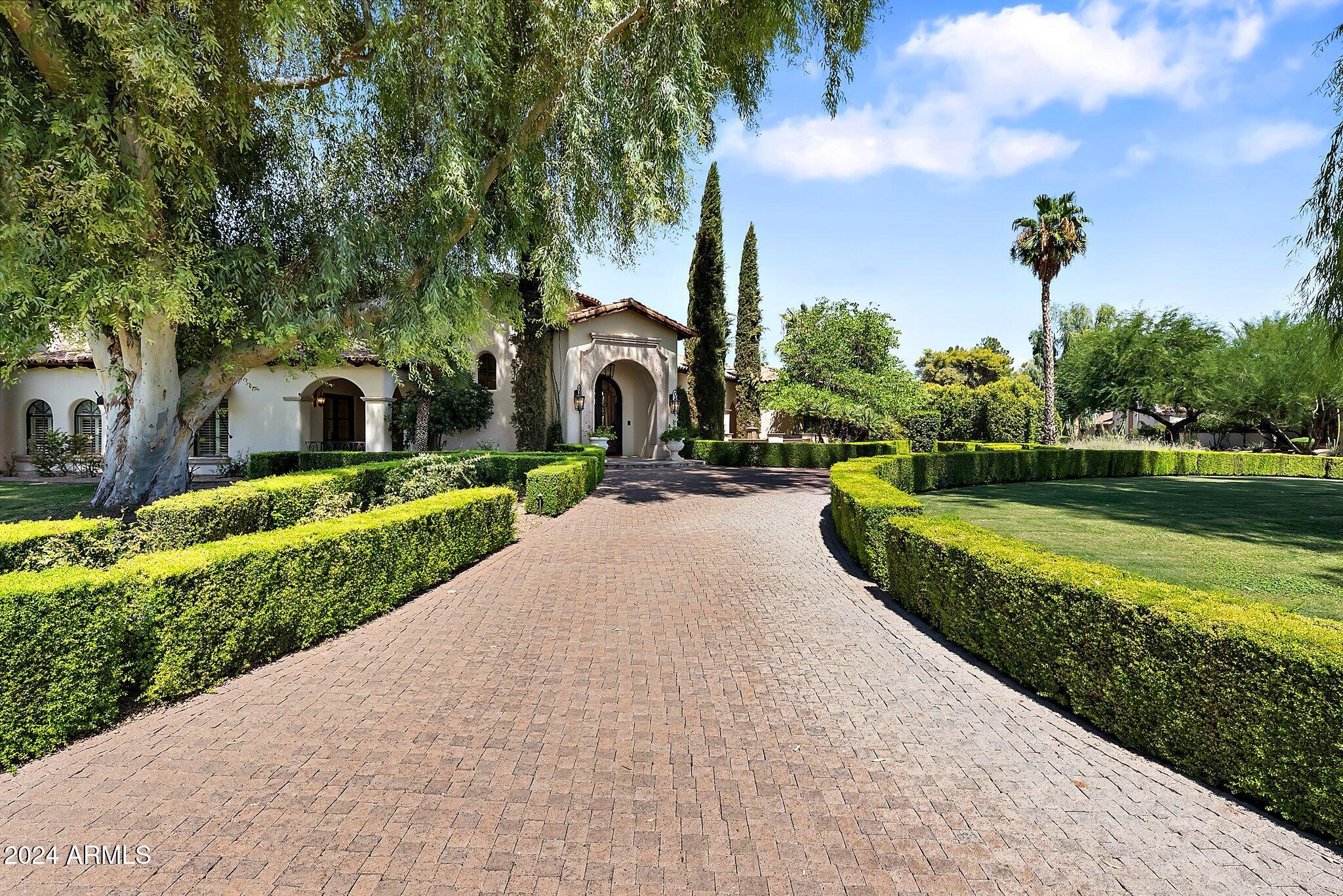 Photo 6 of 128 of 6800 E Caballo Drive house