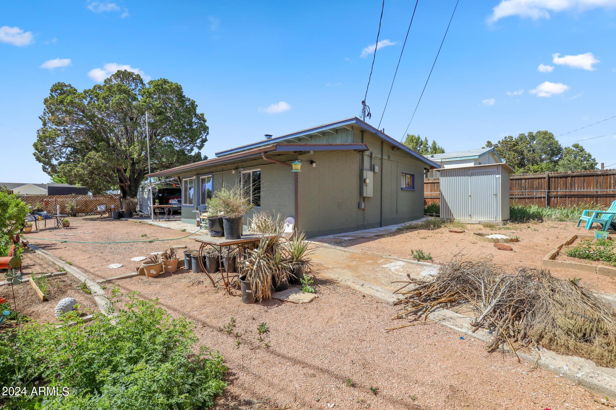 Photo 4 of 15 of 8157 W CAMINO REAL -- house