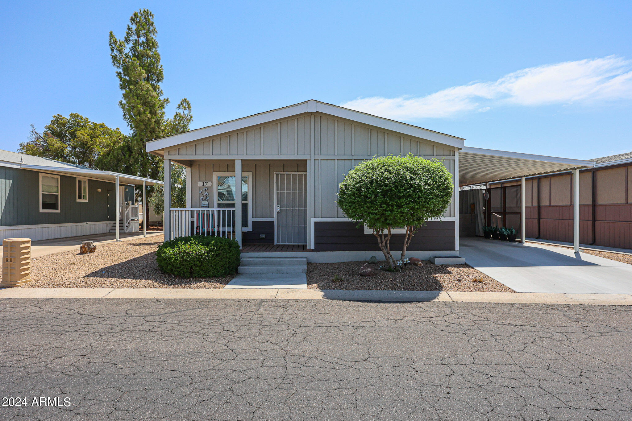 Photo 2 of 31 of 6960 W PEORIA Avenue 17 mobile home