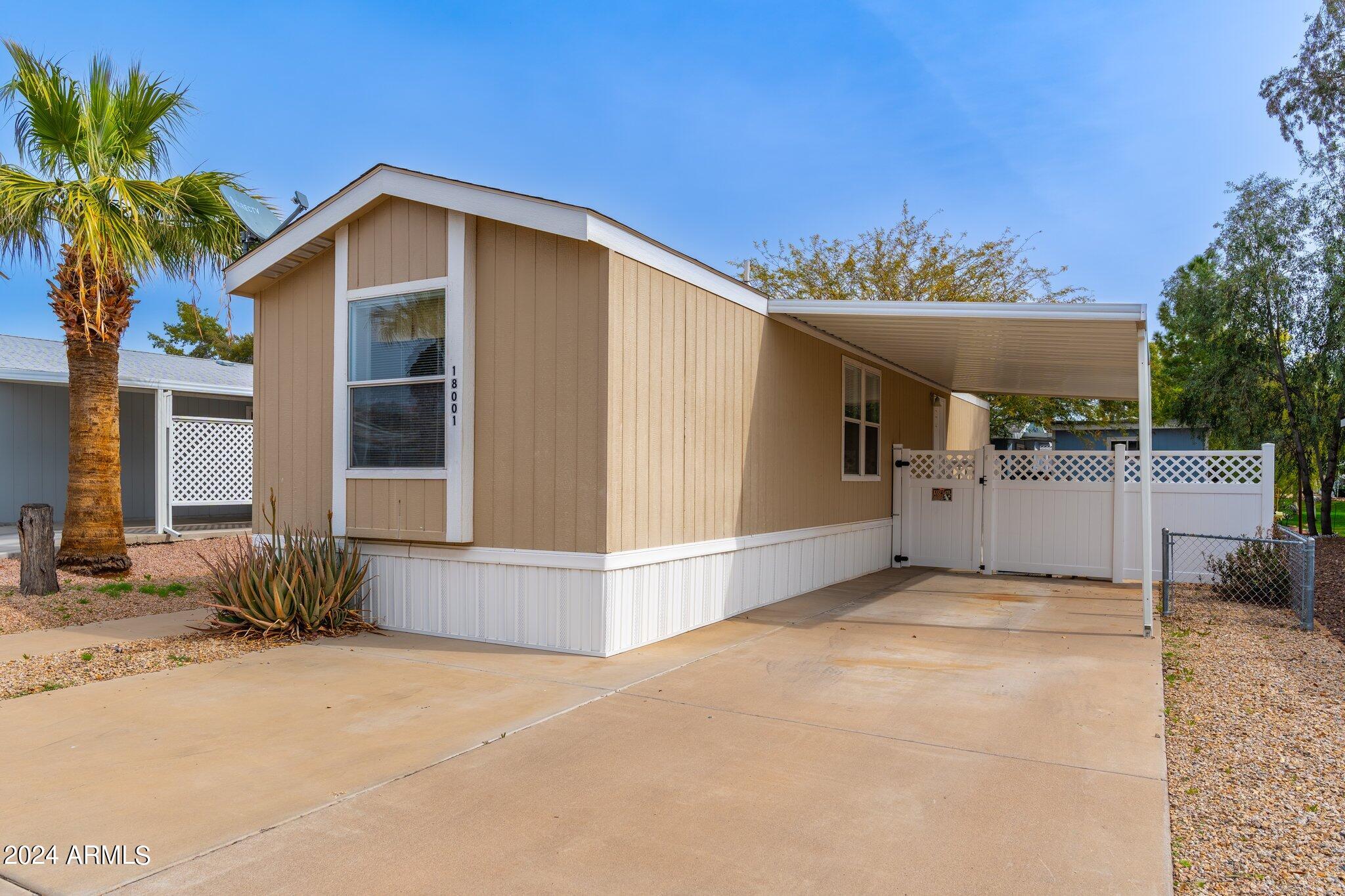 Photo 3 of 28 of 18001 N 16TH Way mobile home