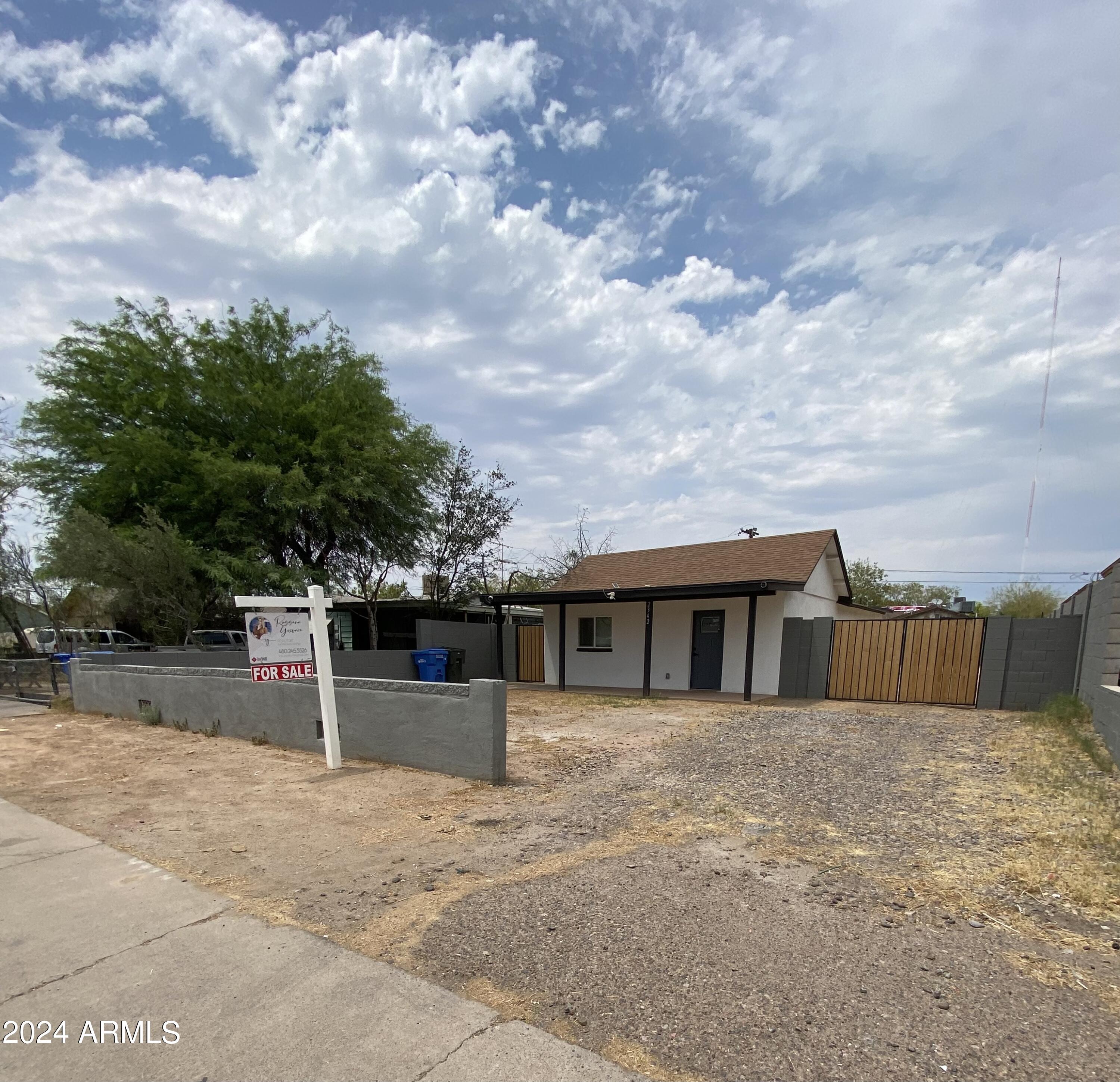 Photo 3 of 26 of 2342 W PIMA Street house