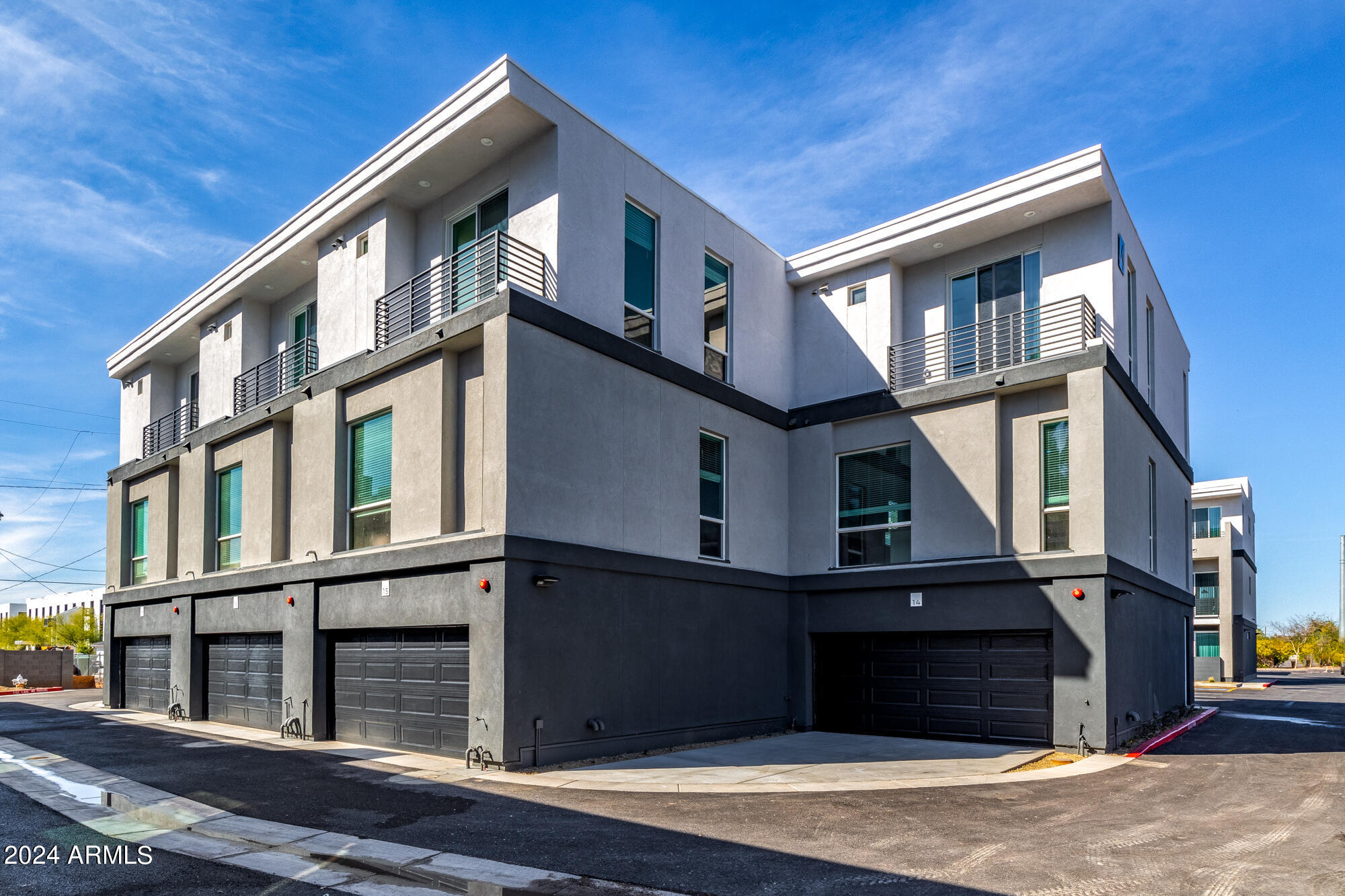 Photo 56 of 59 of 915 E Missouri Avenue 7 townhome