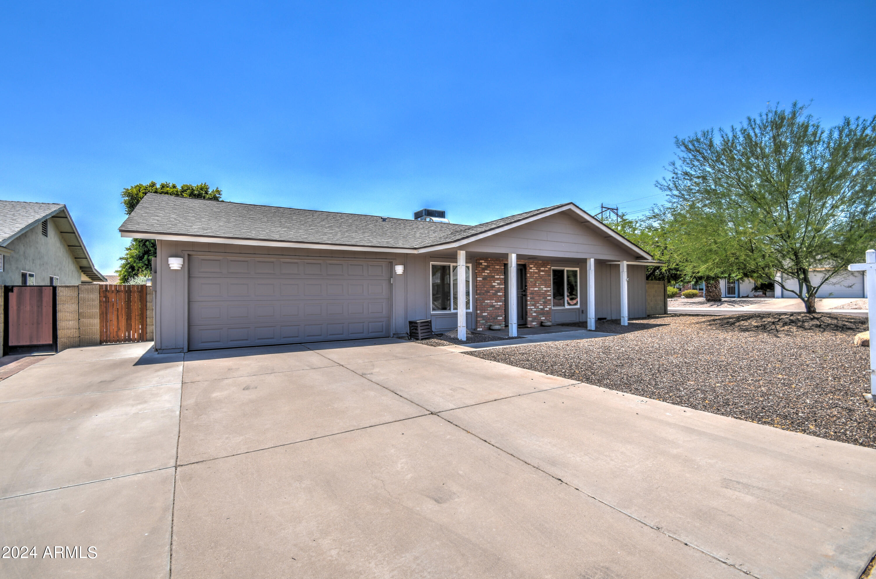 Photo 6 of 54 of 4101 E MODOC Drive house