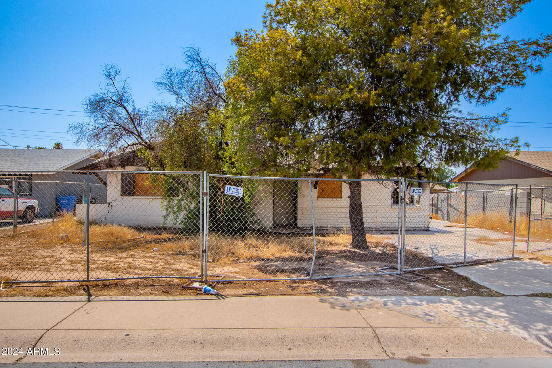 Photo 1 of 3 of 5236 S 19TH Avenue house