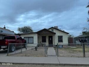 Photo 2 of 4 of 2013 W MONROE Street house