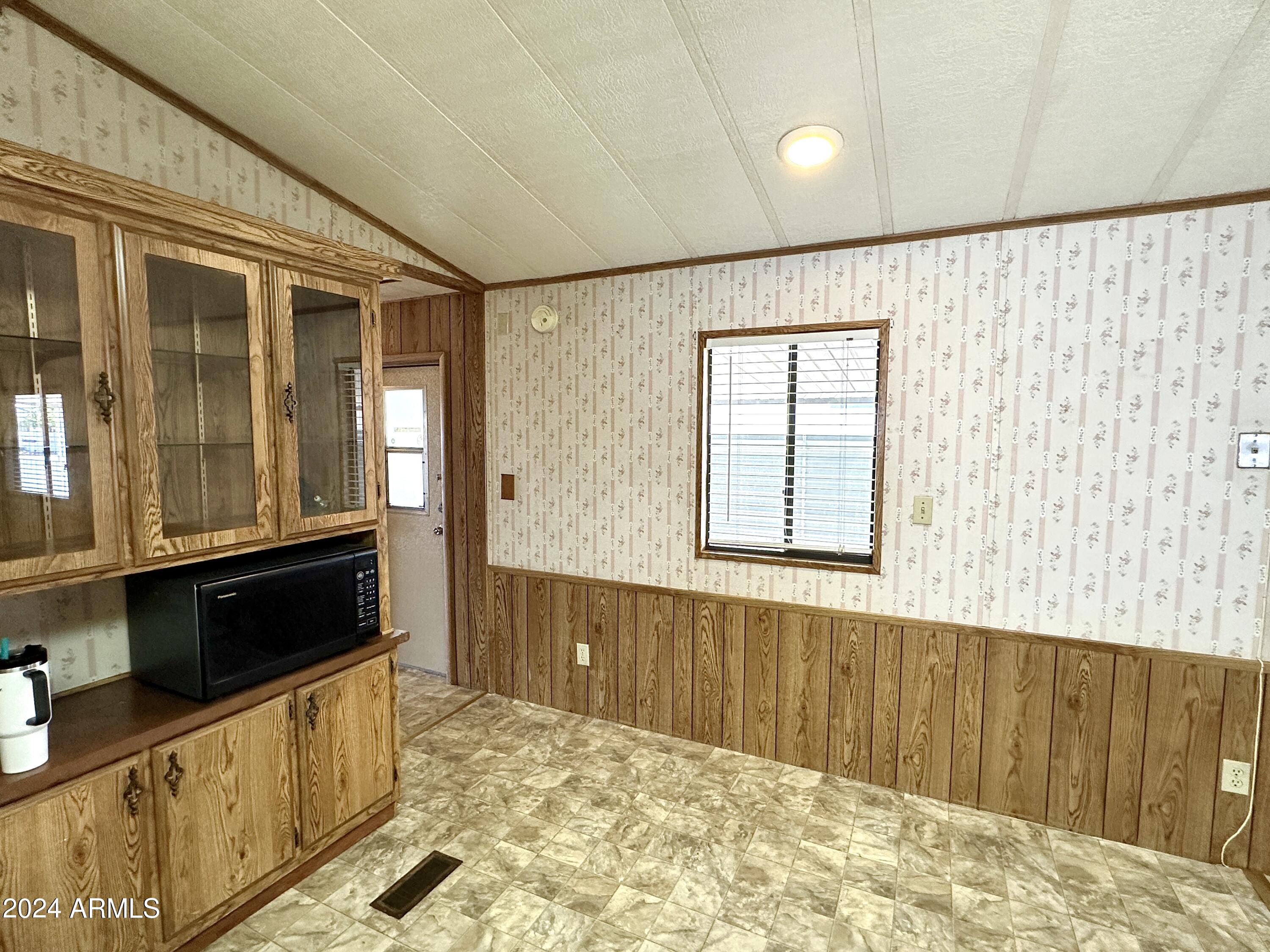 Photo 7 of 21 of 2701 E UTOPIA Road 118 mobile home