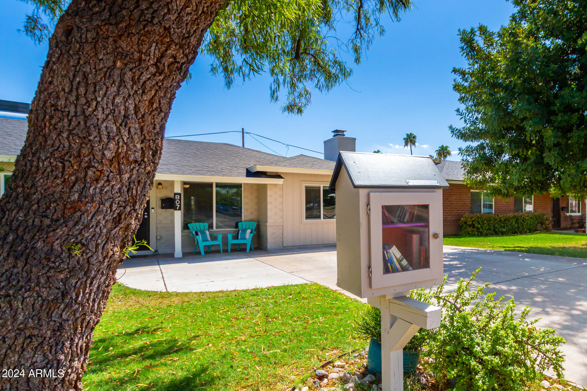 Photo 1 of 51 of 807 W San Miguel Avenue house