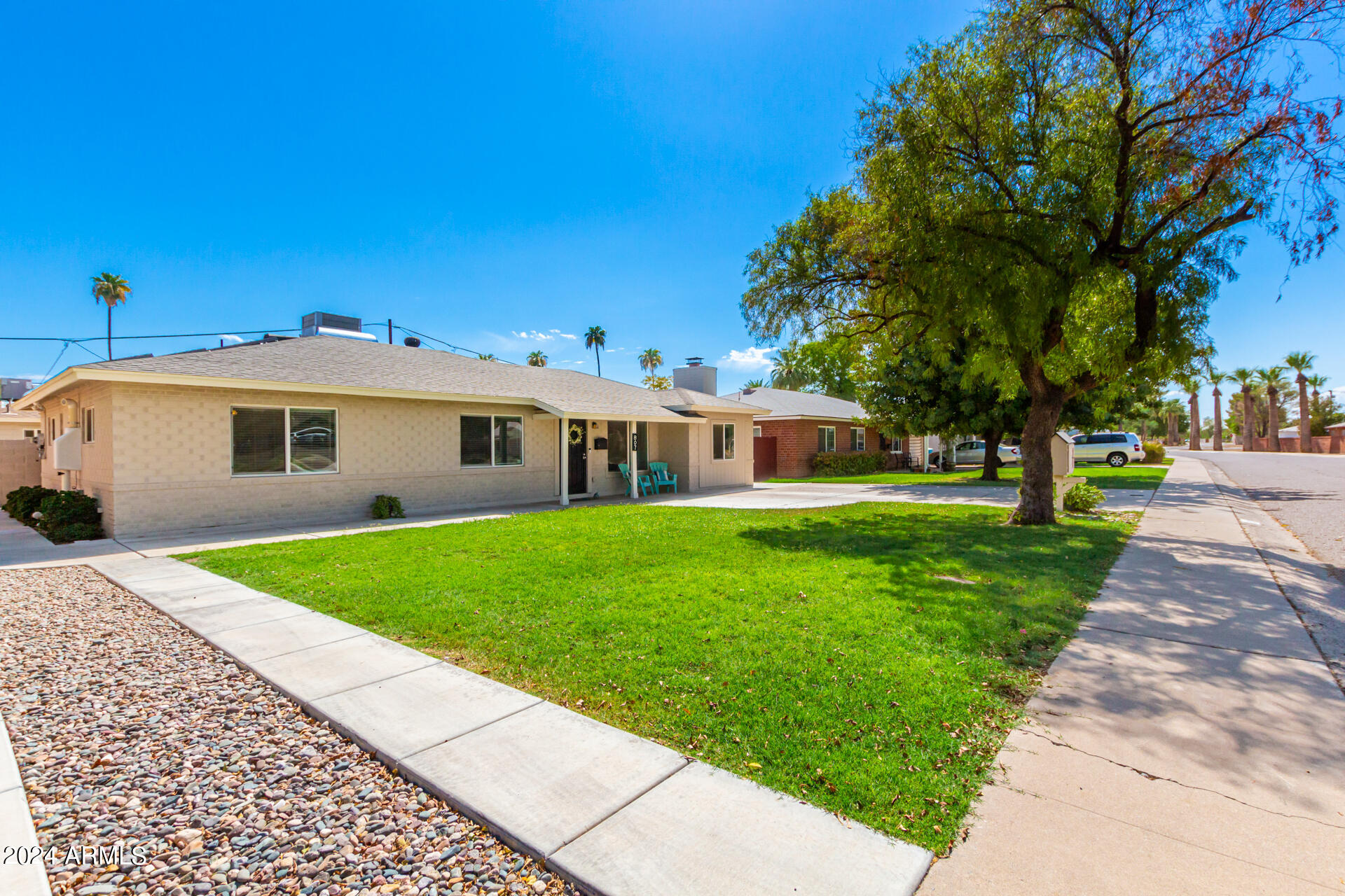 Photo 47 of 51 of 807 W San Miguel Avenue house