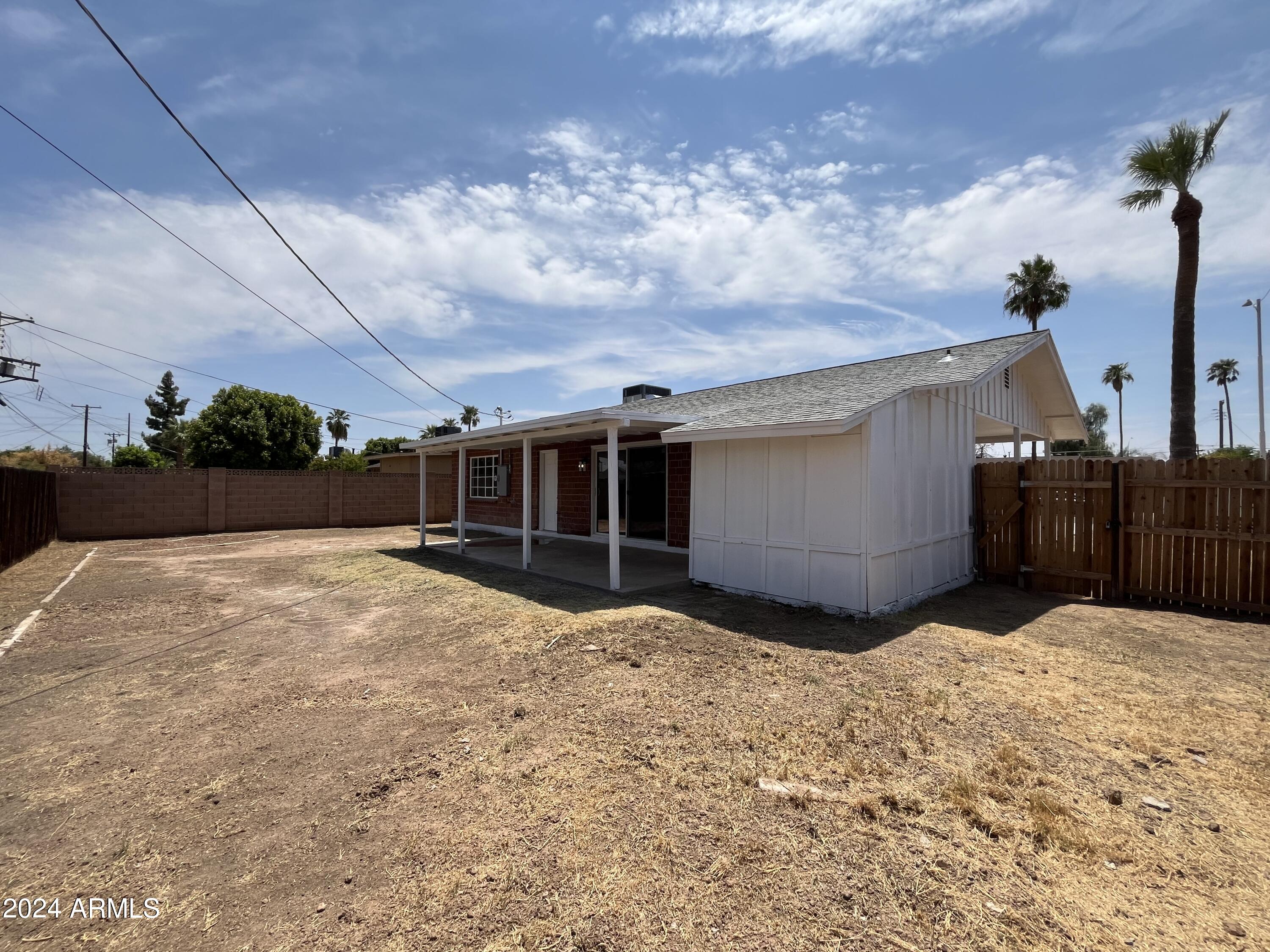 Photo 20 of 21 of 3748 W ROVEY Avenue house