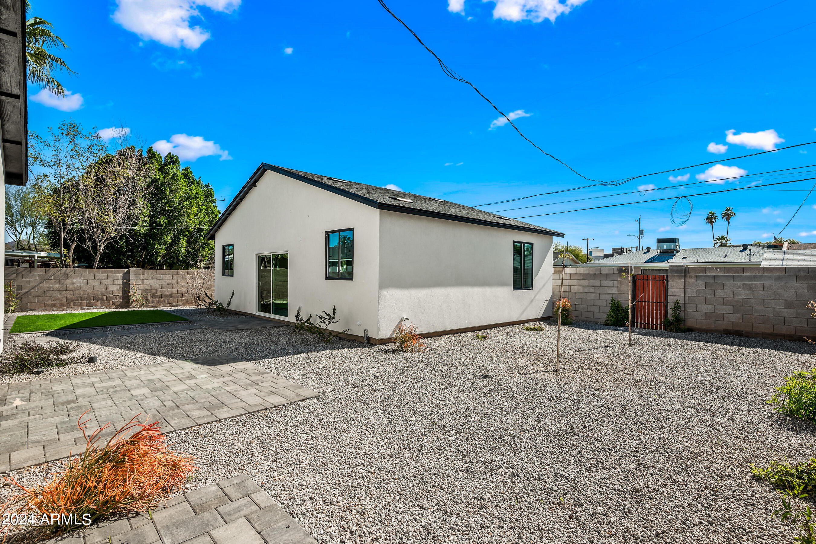 Photo 45 of 66 of 1323 E OREGON Avenue house