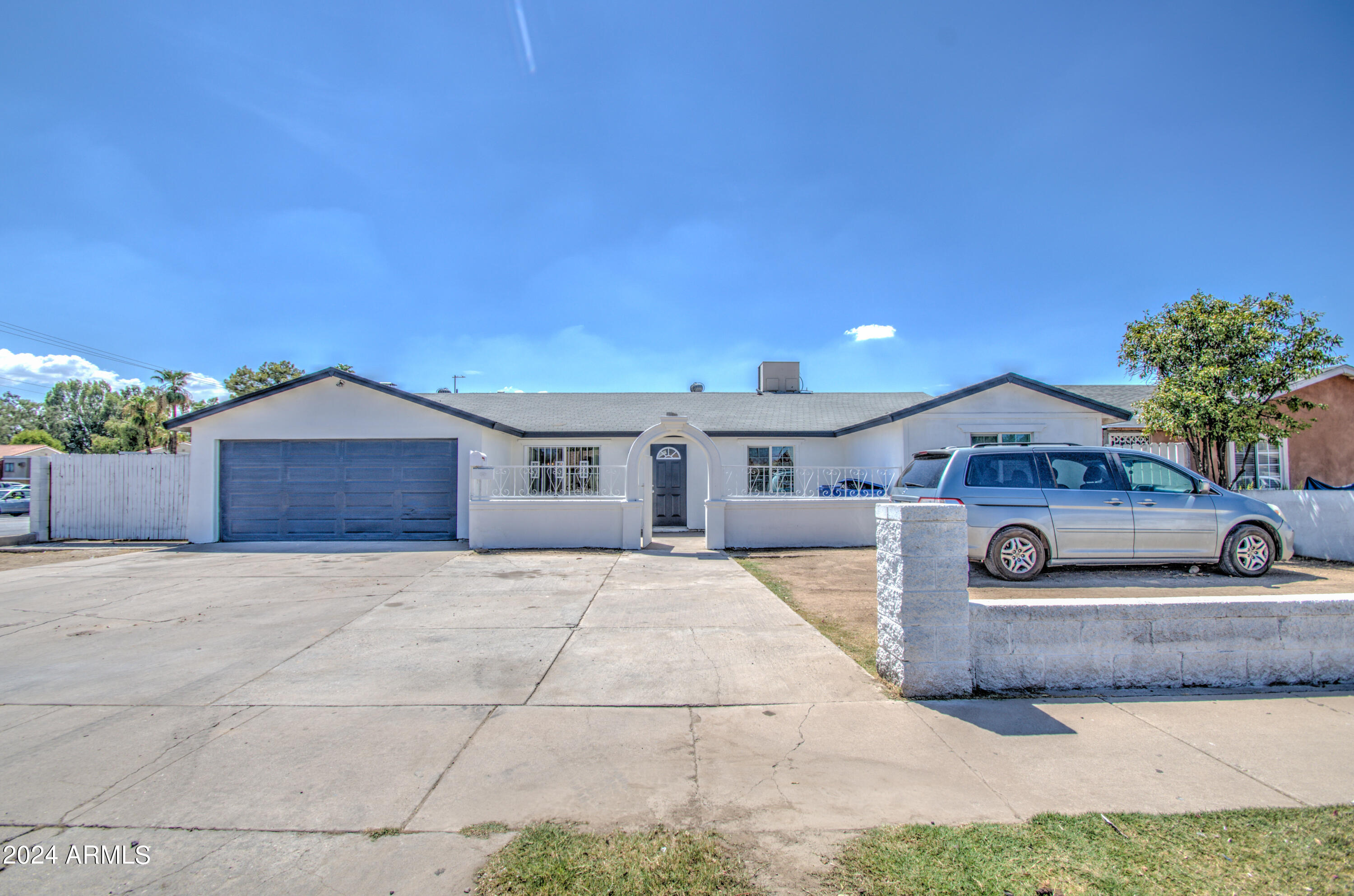 Photo 4 of 40 of 4102 N 71ST Drive house