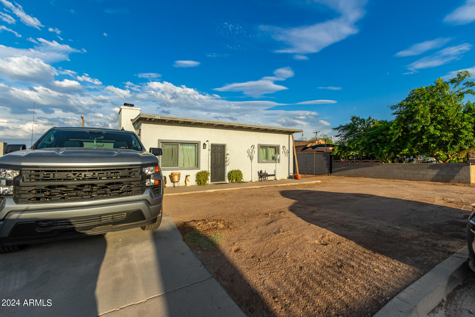 Photo 5 of 37 of 1805 S 29TH Avenue house