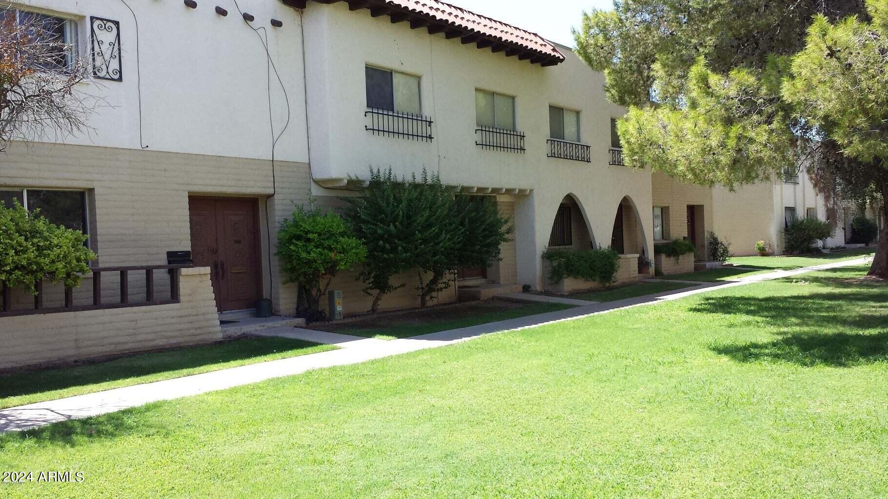 Photo 2 of 20 of 1904 W HAZELWOOD Parkway townhome