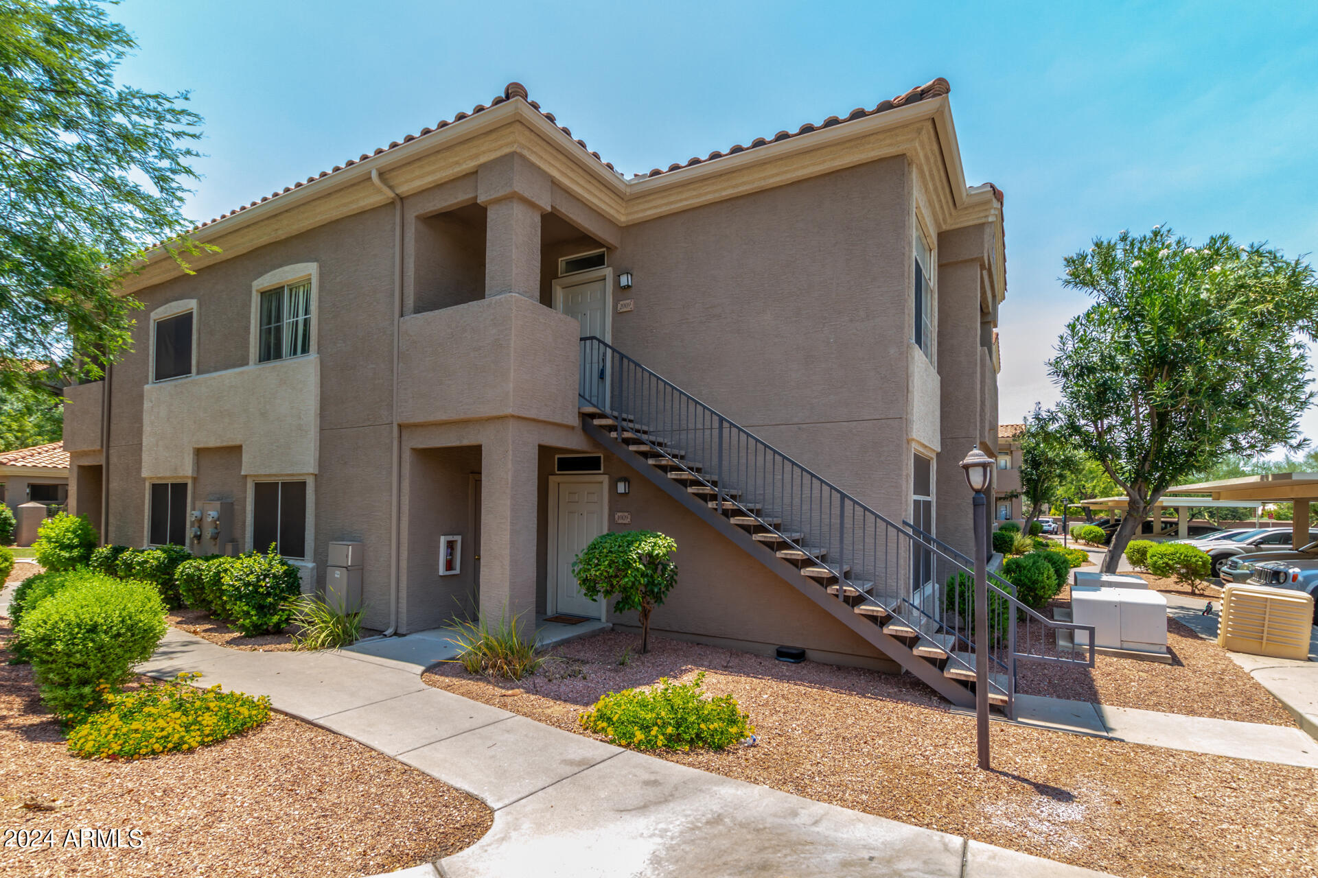 Photo 4 of 18 of 3830 E LAKEWOOD Parkway E 2009 condo