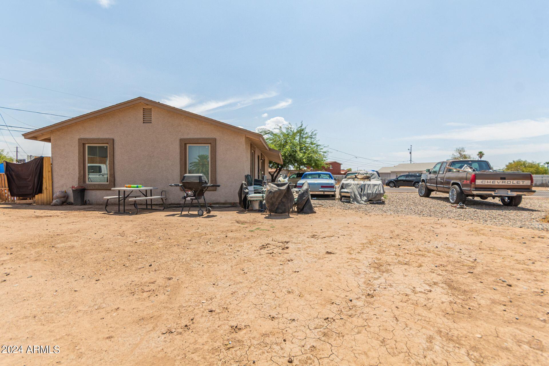 Photo 1 of 22 of 1649 W SONORA Street house