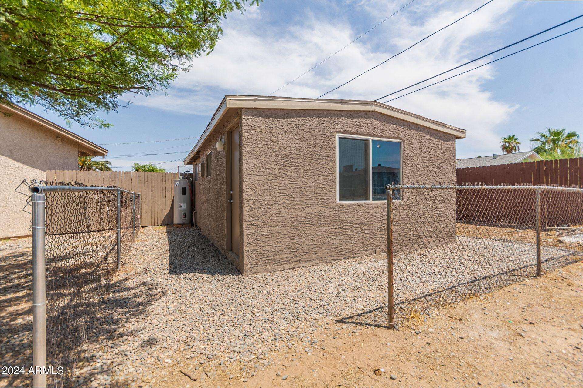 Photo 16 of 22 of 1649 W SONORA Street house