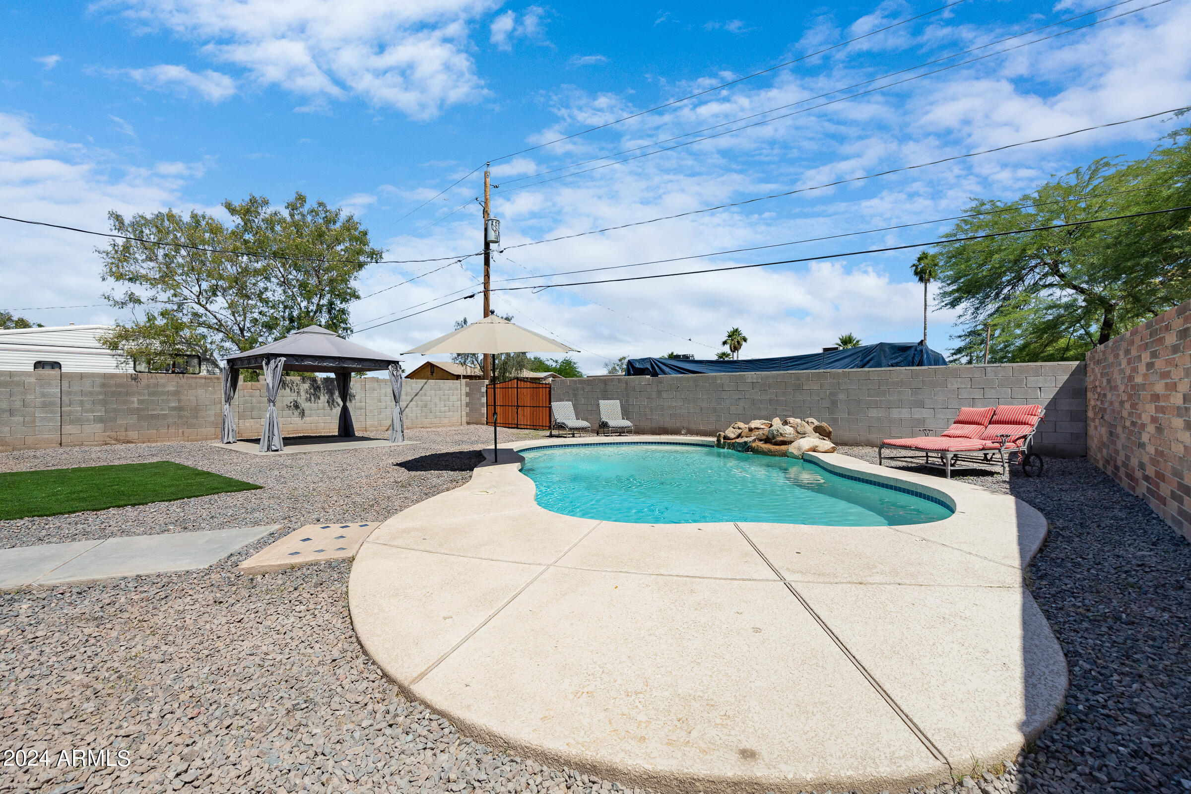 Photo 5 of 34 of 310 W PUEBLO Avenue house