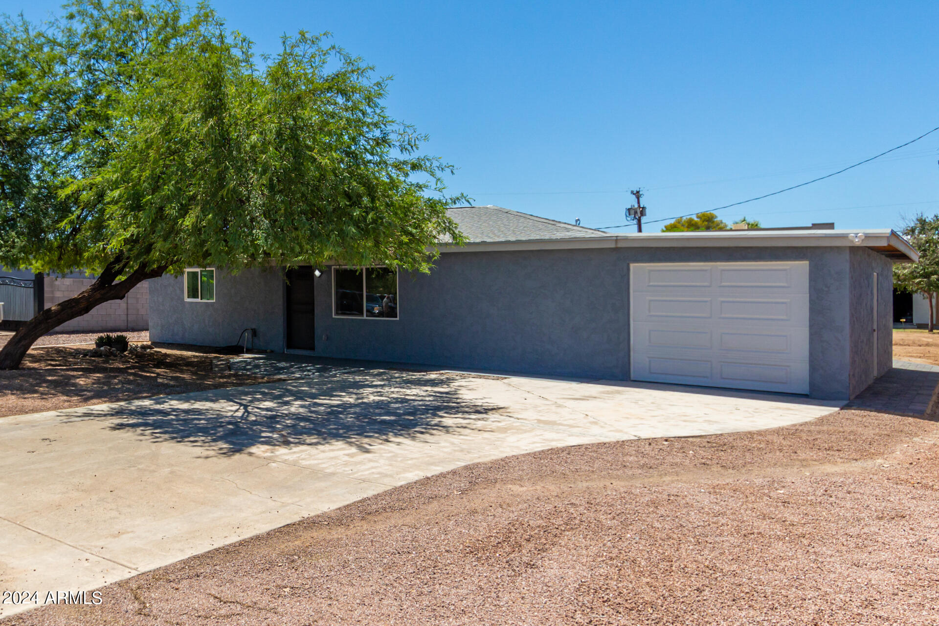 Photo 6 of 47 of 12642 N 22ND Street house