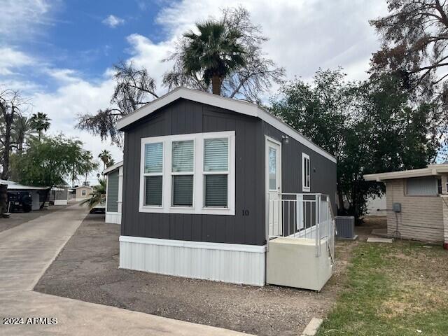 Photo 1 of 10 of 1919 W Colter Street B-10 mobile home