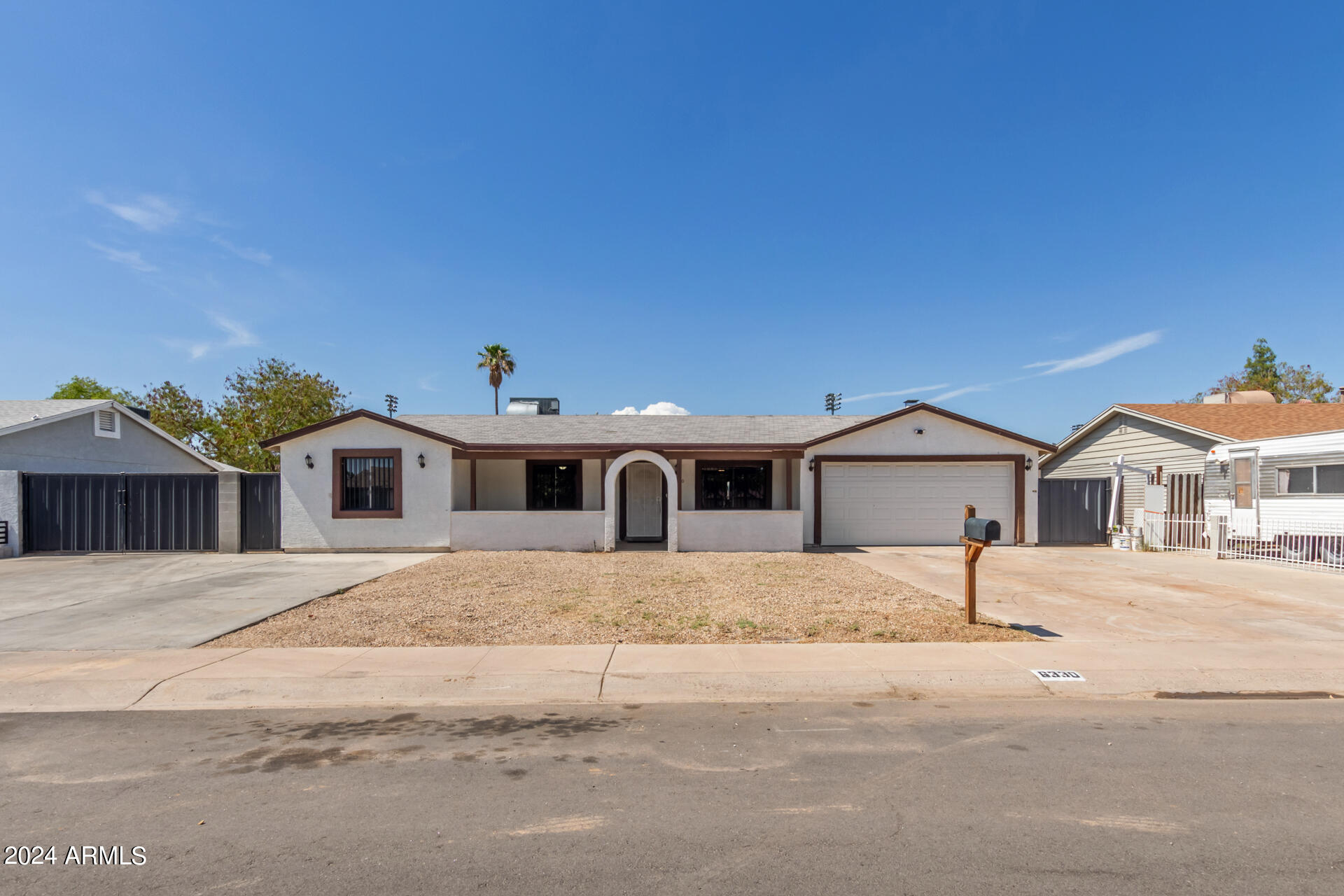 Photo 1 of 26 of 6330 W CYPRESS Street house