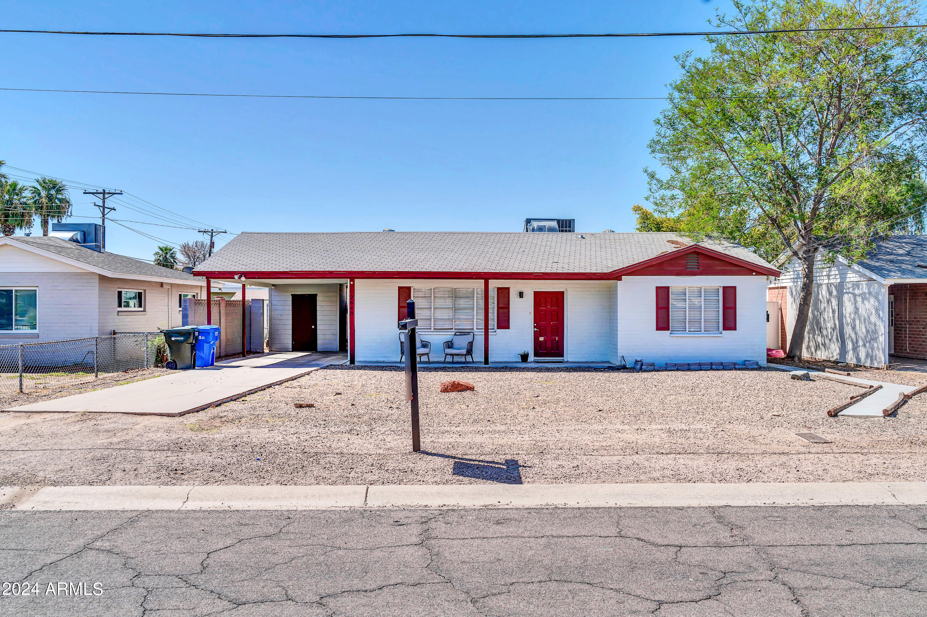 Photo 1 of 31 of 2643 E Clarendon Avenue house