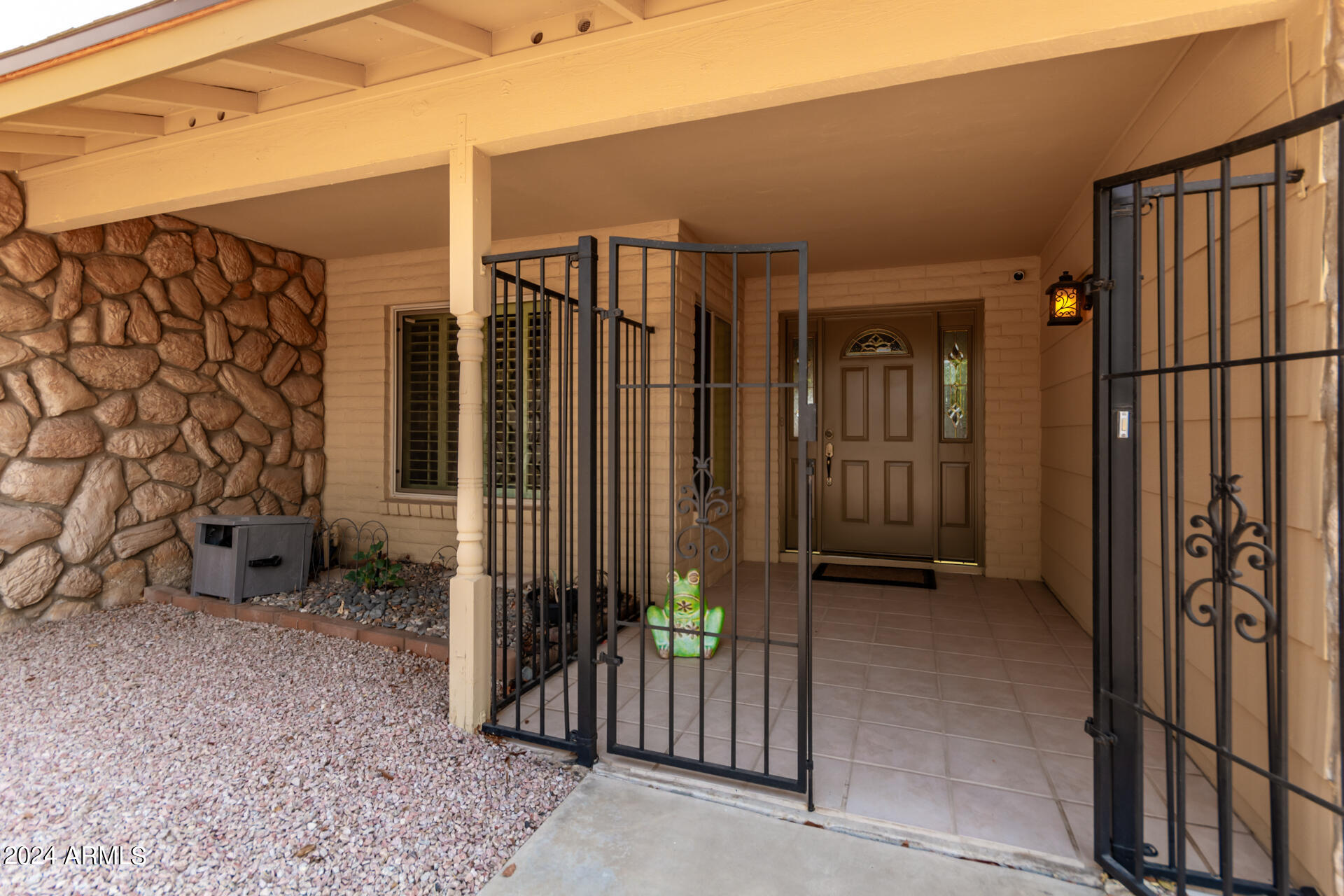 Photo 9 of 45 of 12059 S PAIUTE Street house