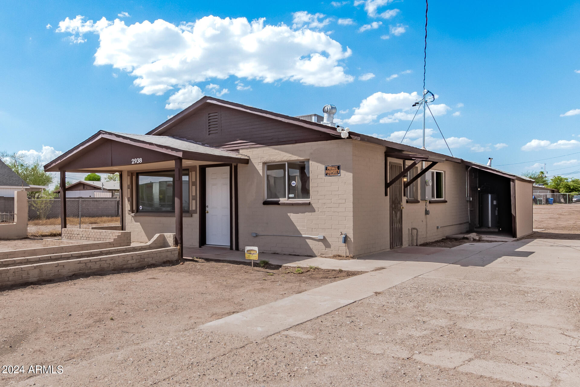 Photo 3 of 24 of 2938 W PIMA Street house