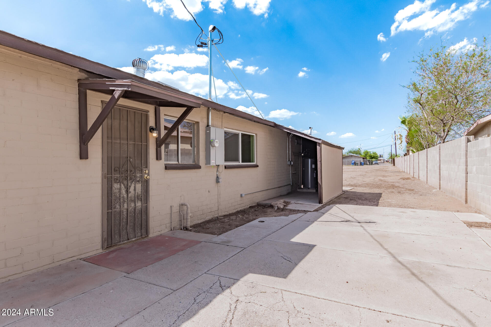 Photo 6 of 24 of 2938 W PIMA Street house