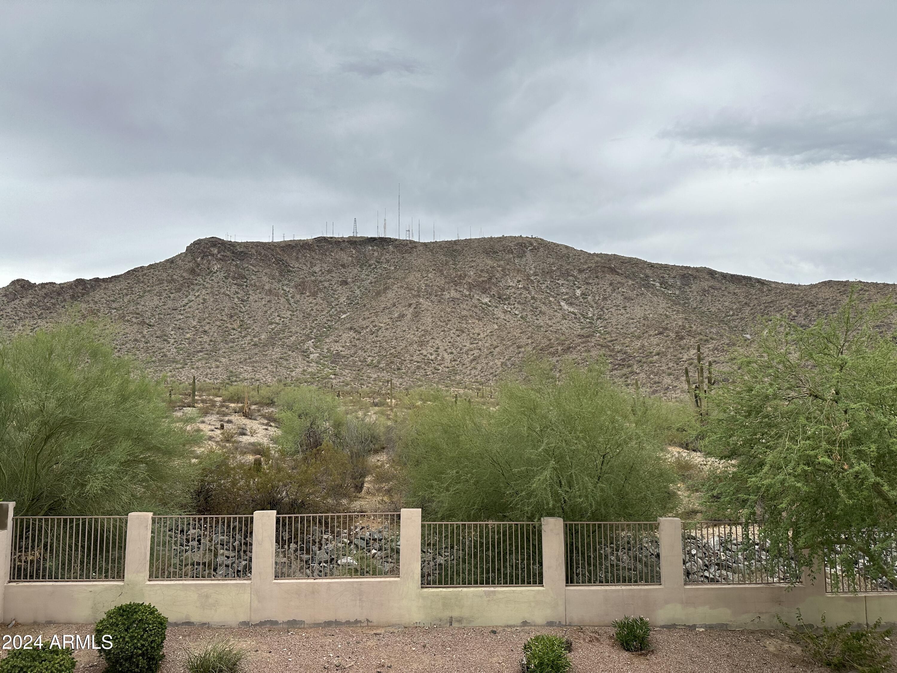 Photo 8 of 53 of 832 E DESERT FLOWER Lane E house