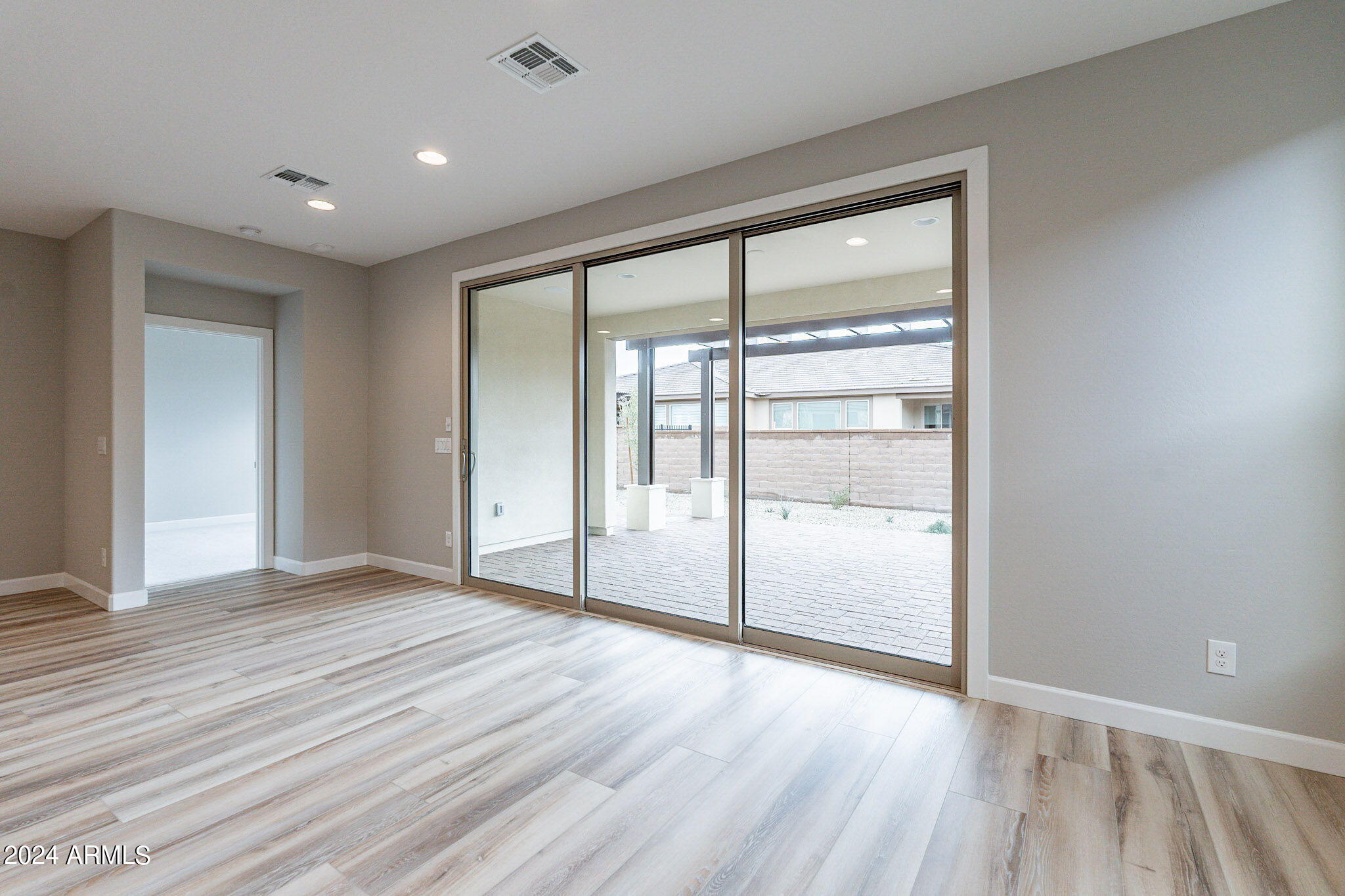 Photo 6 of 41 of 353 E CITRUS HOLLOW Way townhome