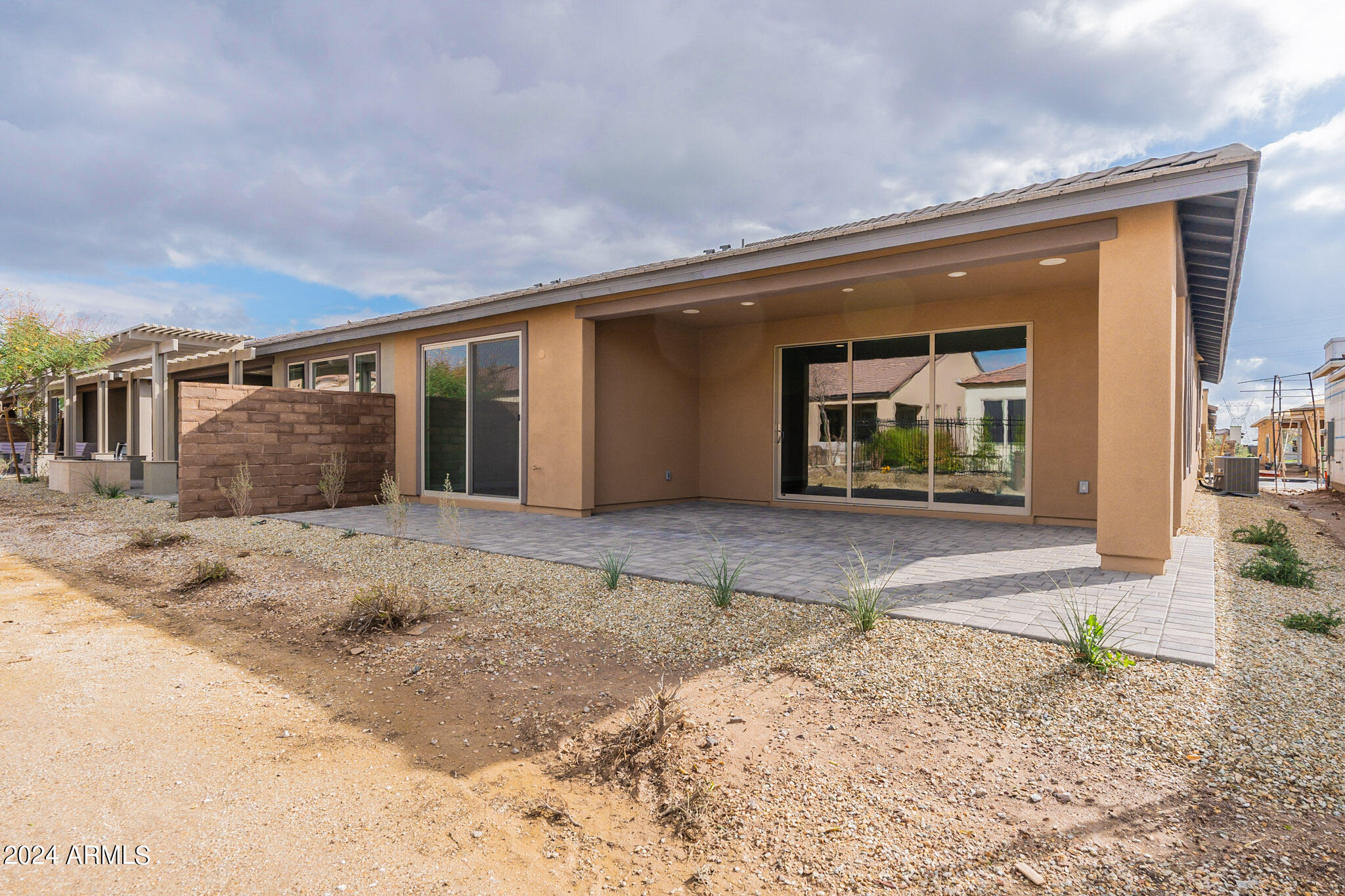 Photo 1 of 35 of 264 E CITRUS HOLLOW Way townhome