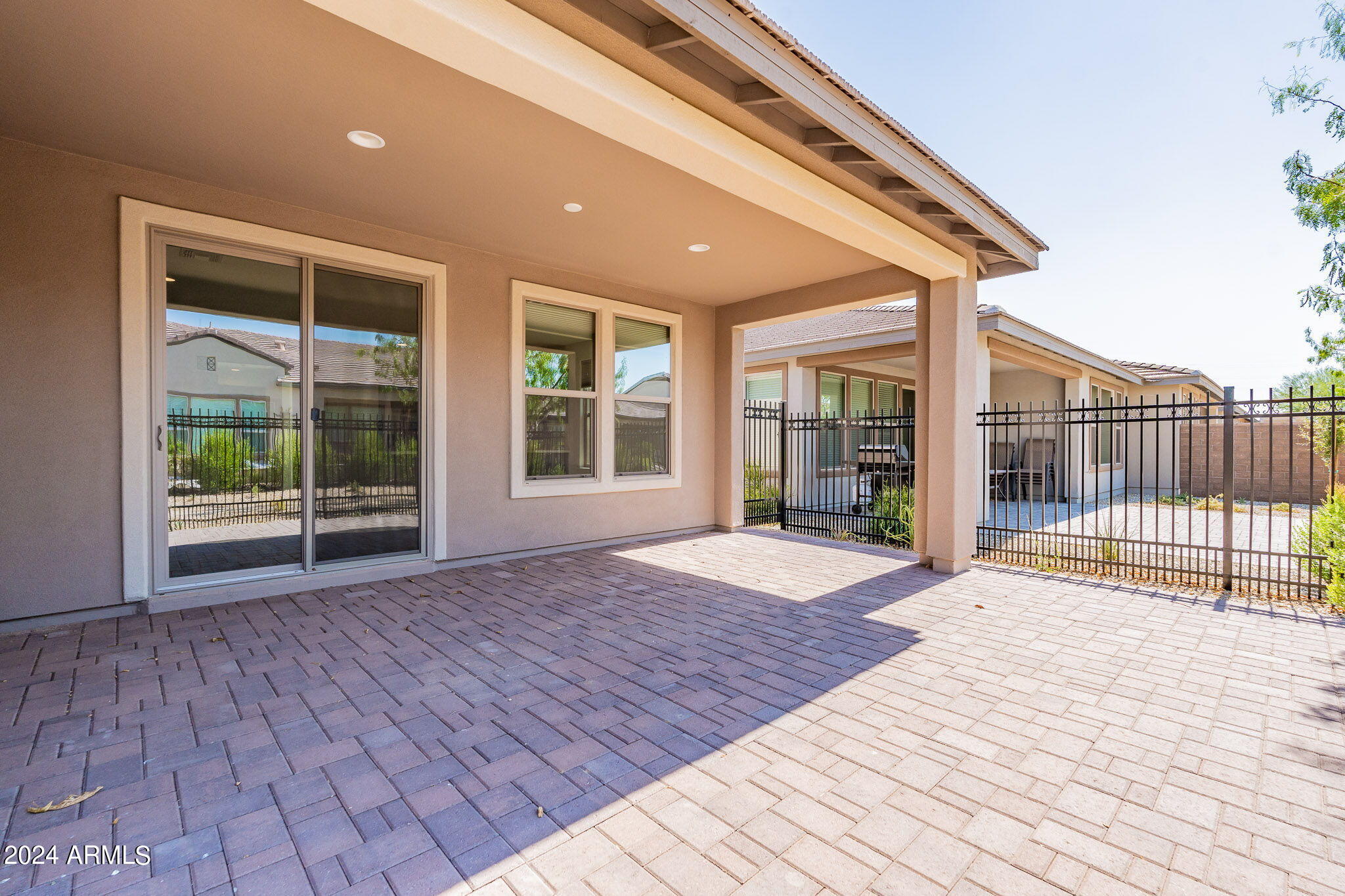 Photo 1 of 55 of 440 E CITRUS HOLLOW Way townhome