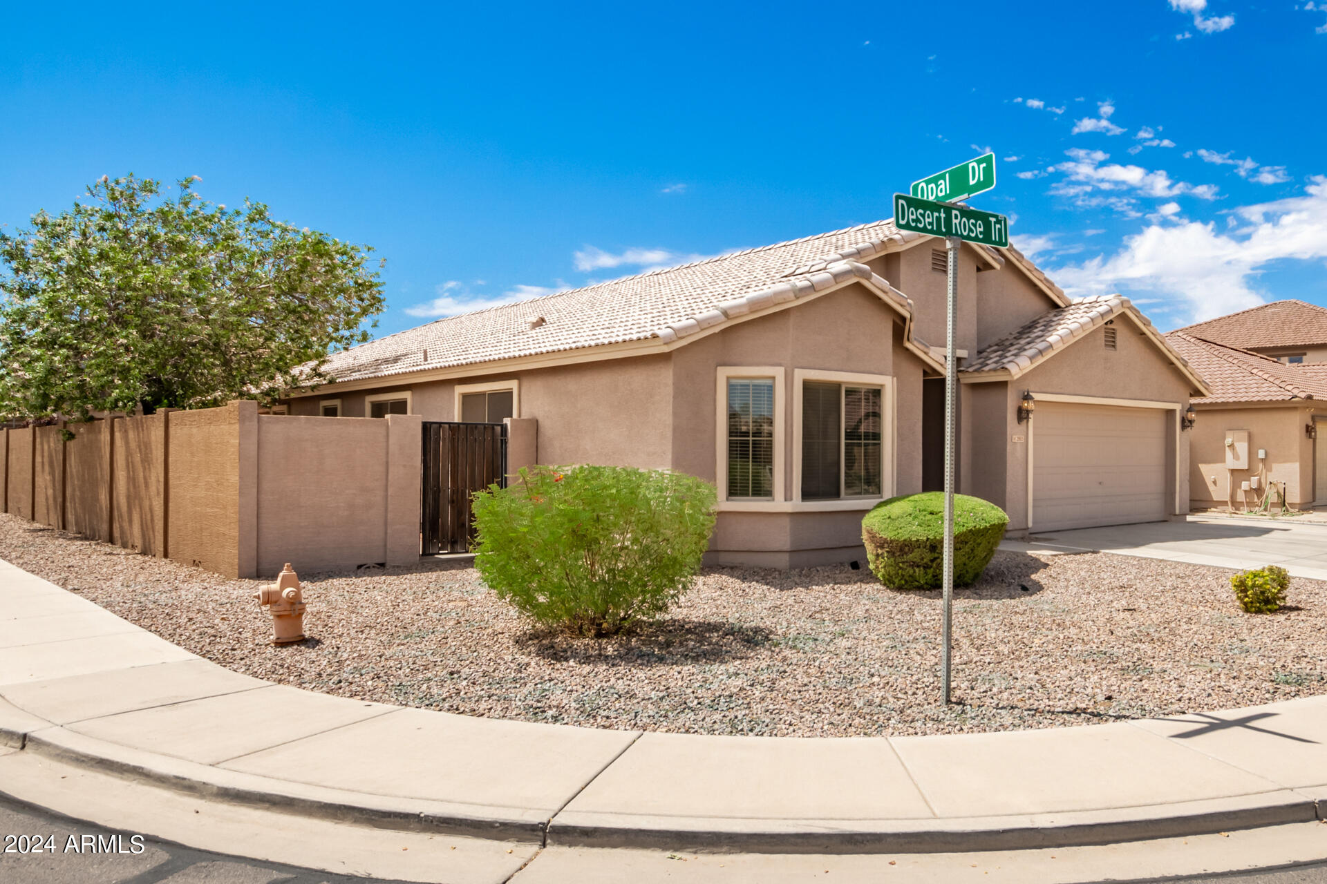 Photo 3 of 40 of 2805 E DESERT ROSE Trail house