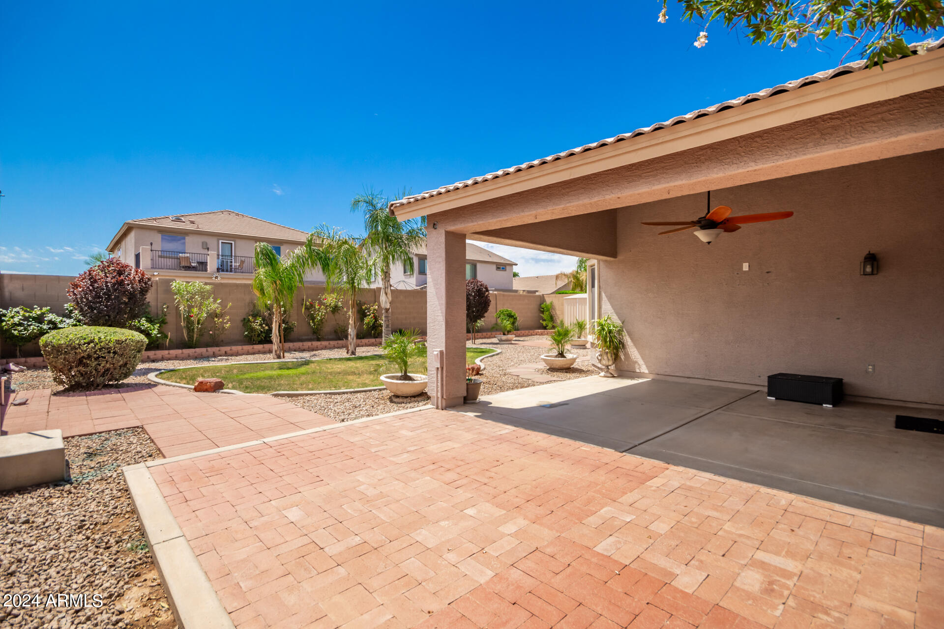 Photo 8 of 40 of 2805 E DESERT ROSE Trail house