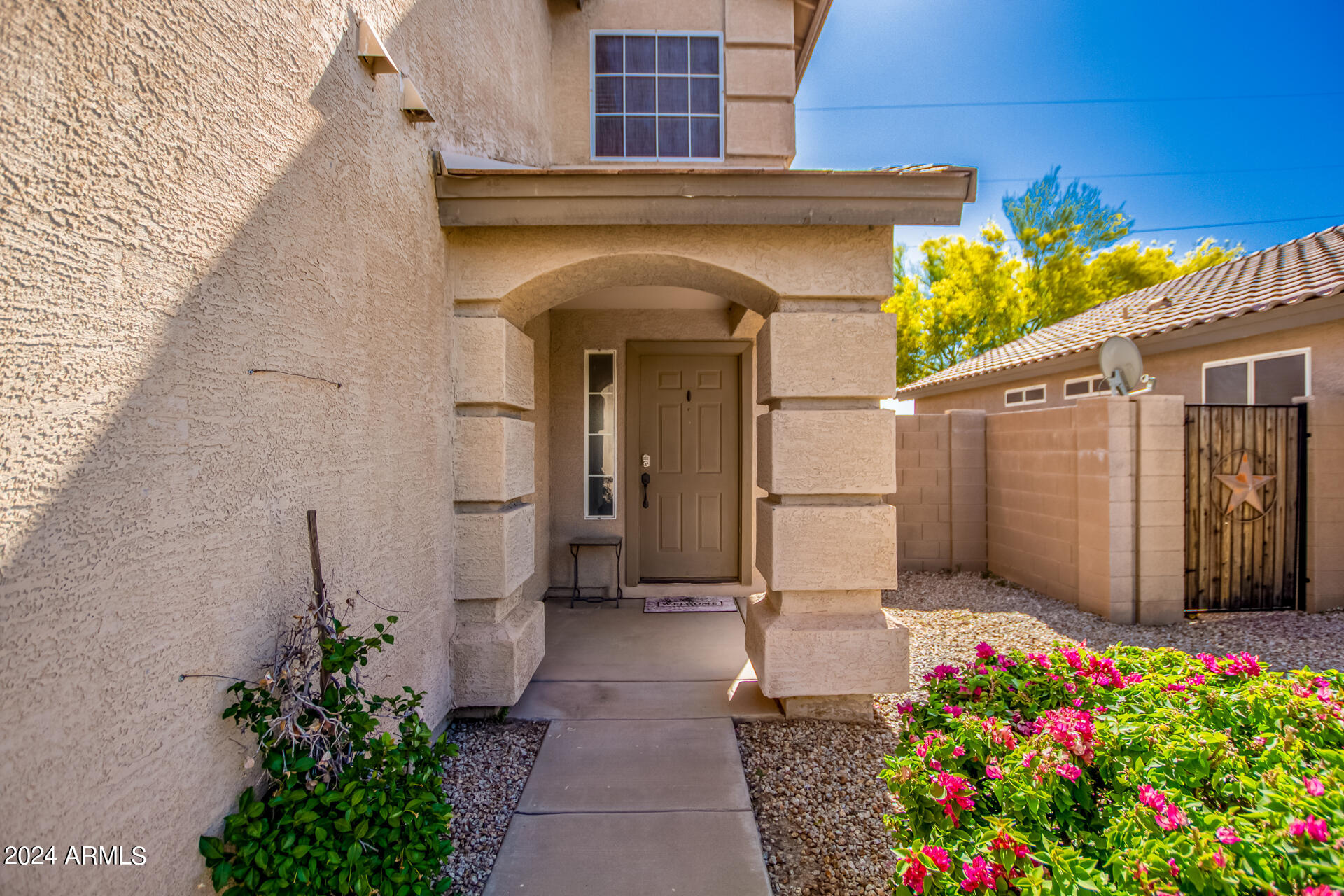 Photo 6 of 43 of 31285 N MESQUITE Way house