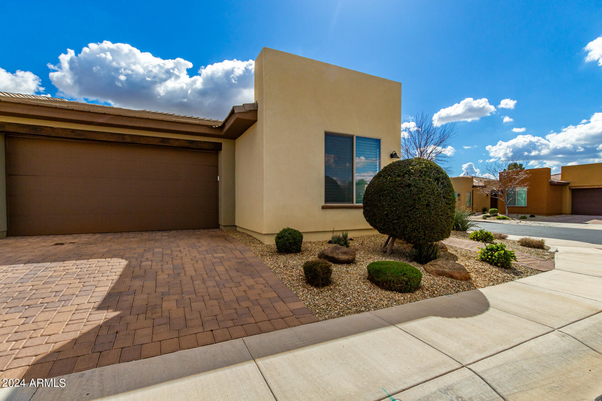 Photo 1 of 38 of 631 E MYRTLE Pass townhome