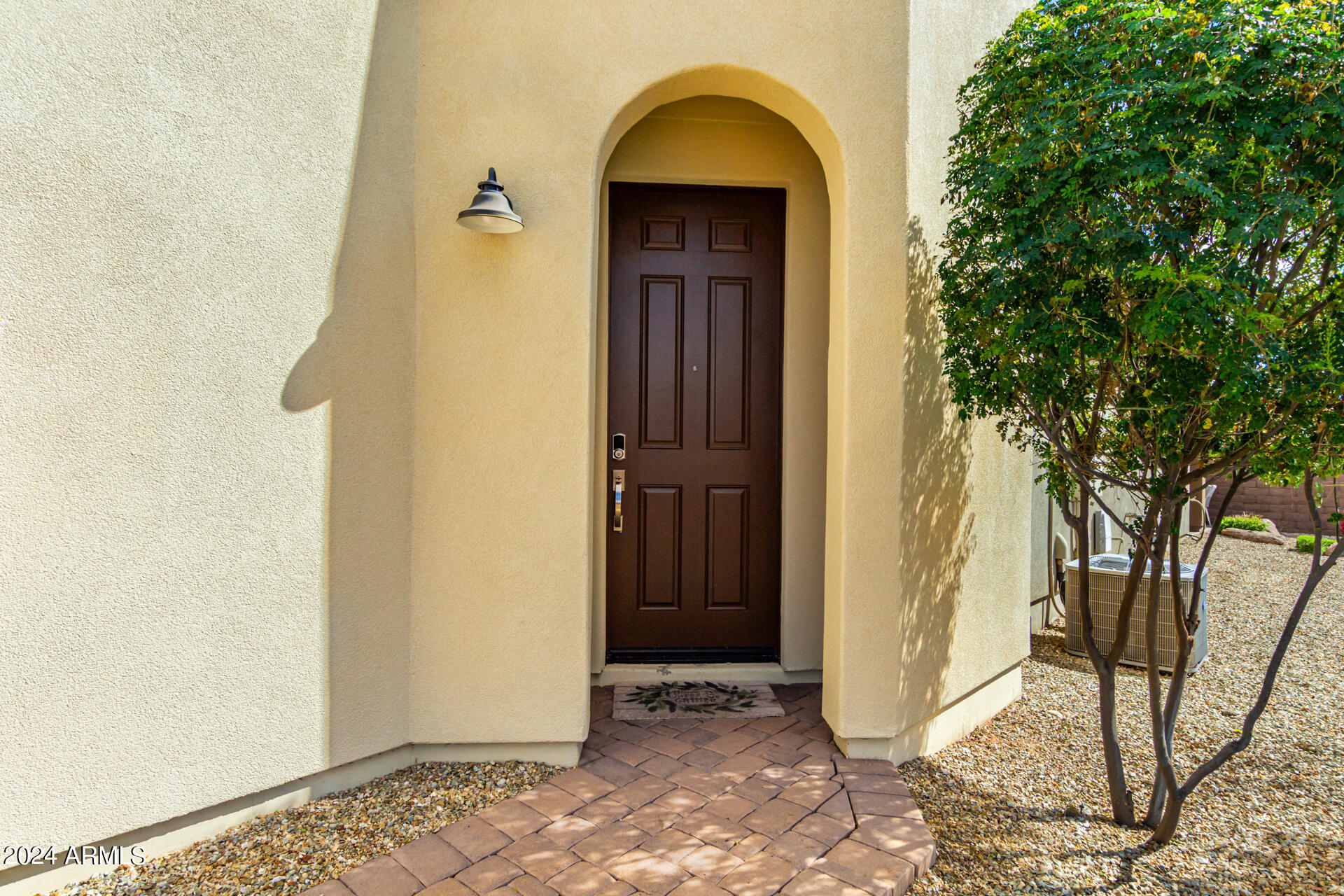 Photo 4 of 38 of 631 E MYRTLE Pass townhome