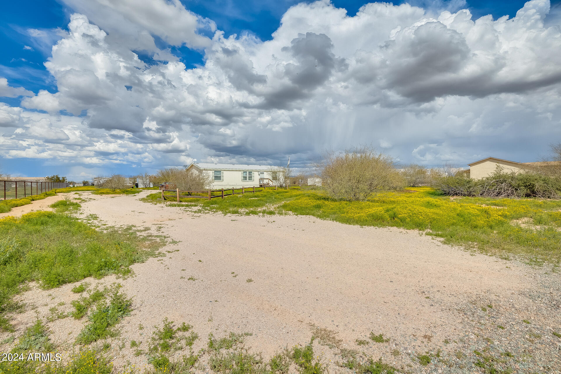 Photo 4 of 42 of 10246 E PRAIRIE HAWK Lane mobile home