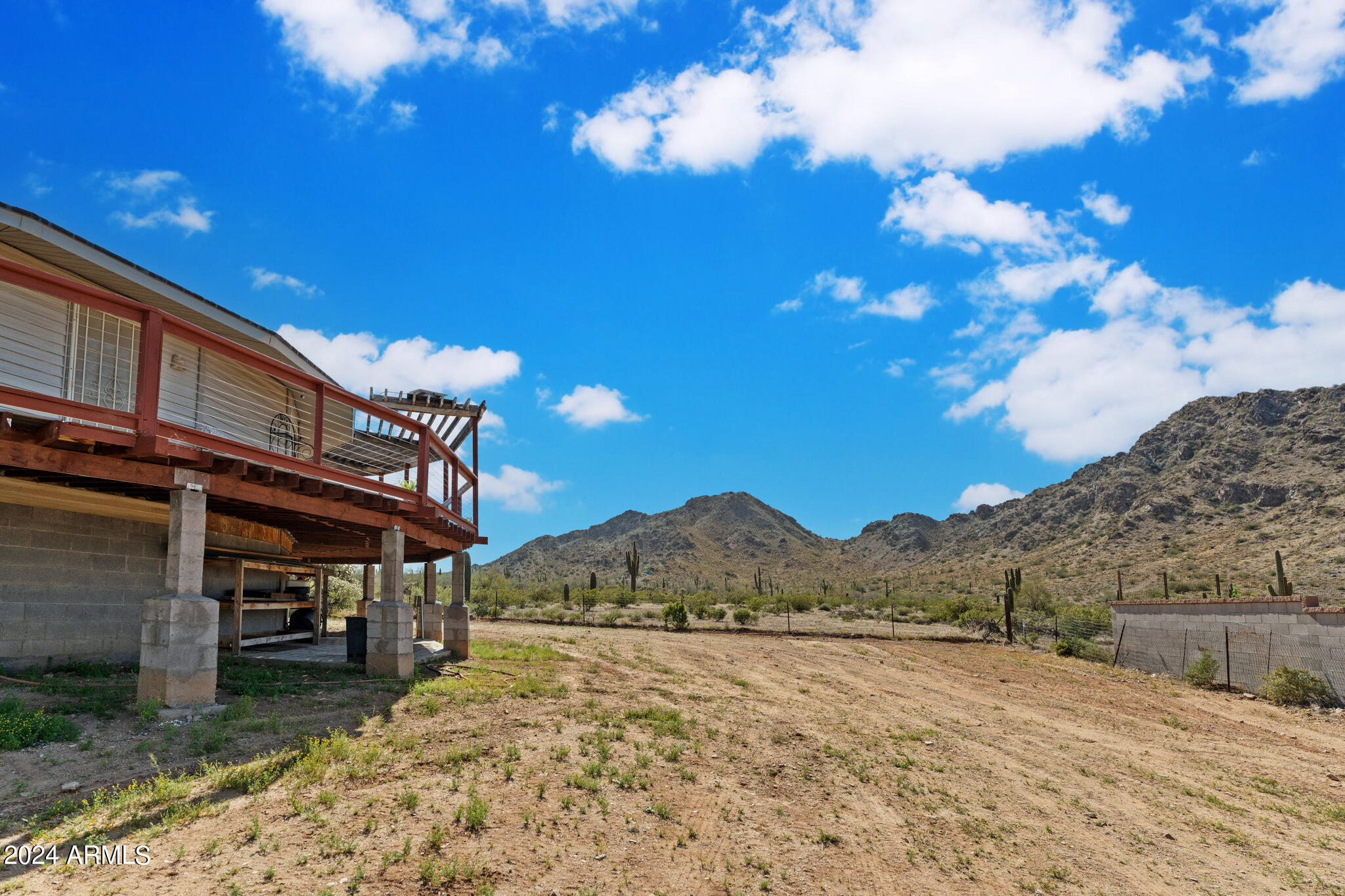 Photo 6 of 48 of 5110 W SADDLE MOUNTAIN Trail house