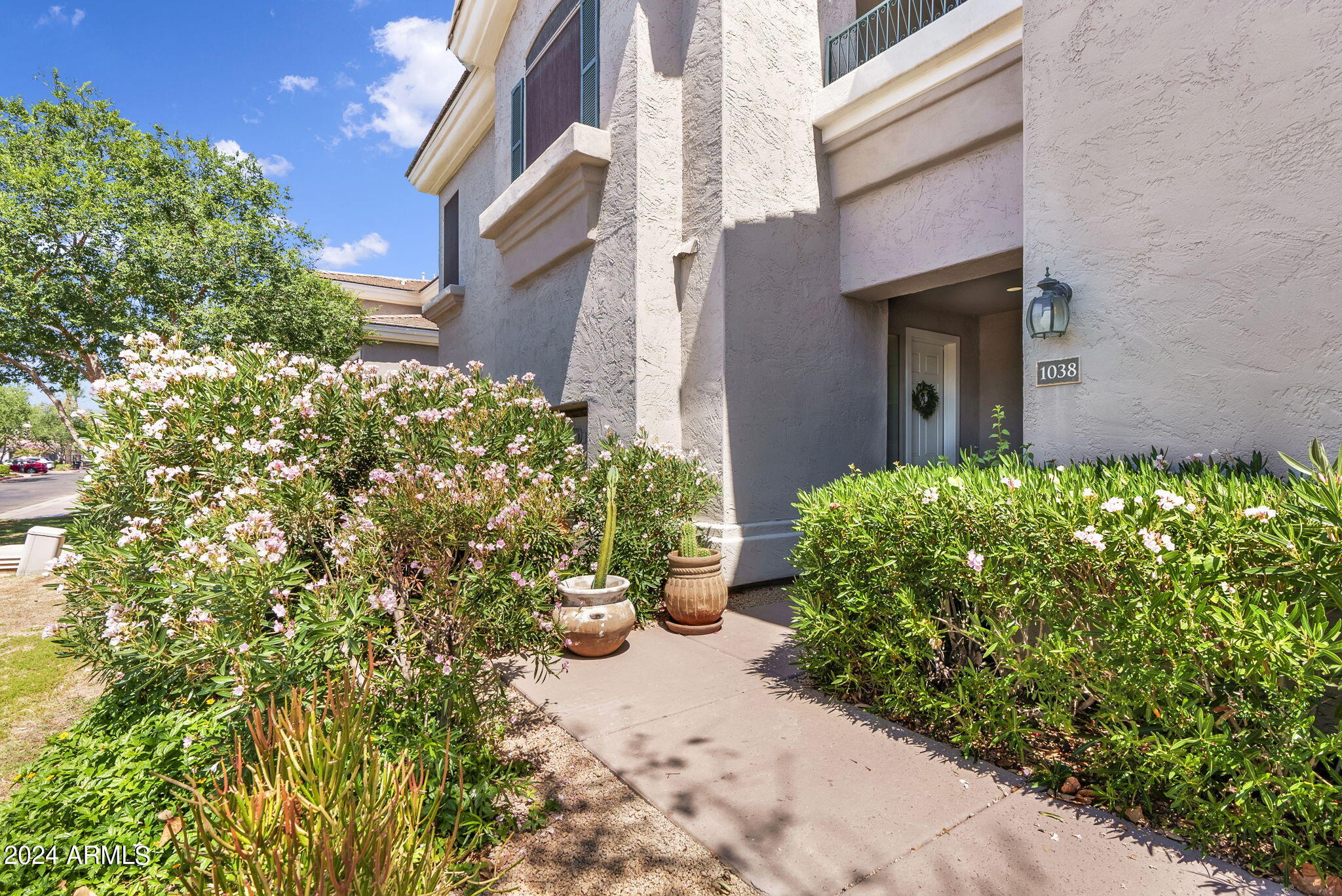 Photo 2 of 30 of 8180 E SHEA Boulevard 1038 townhome