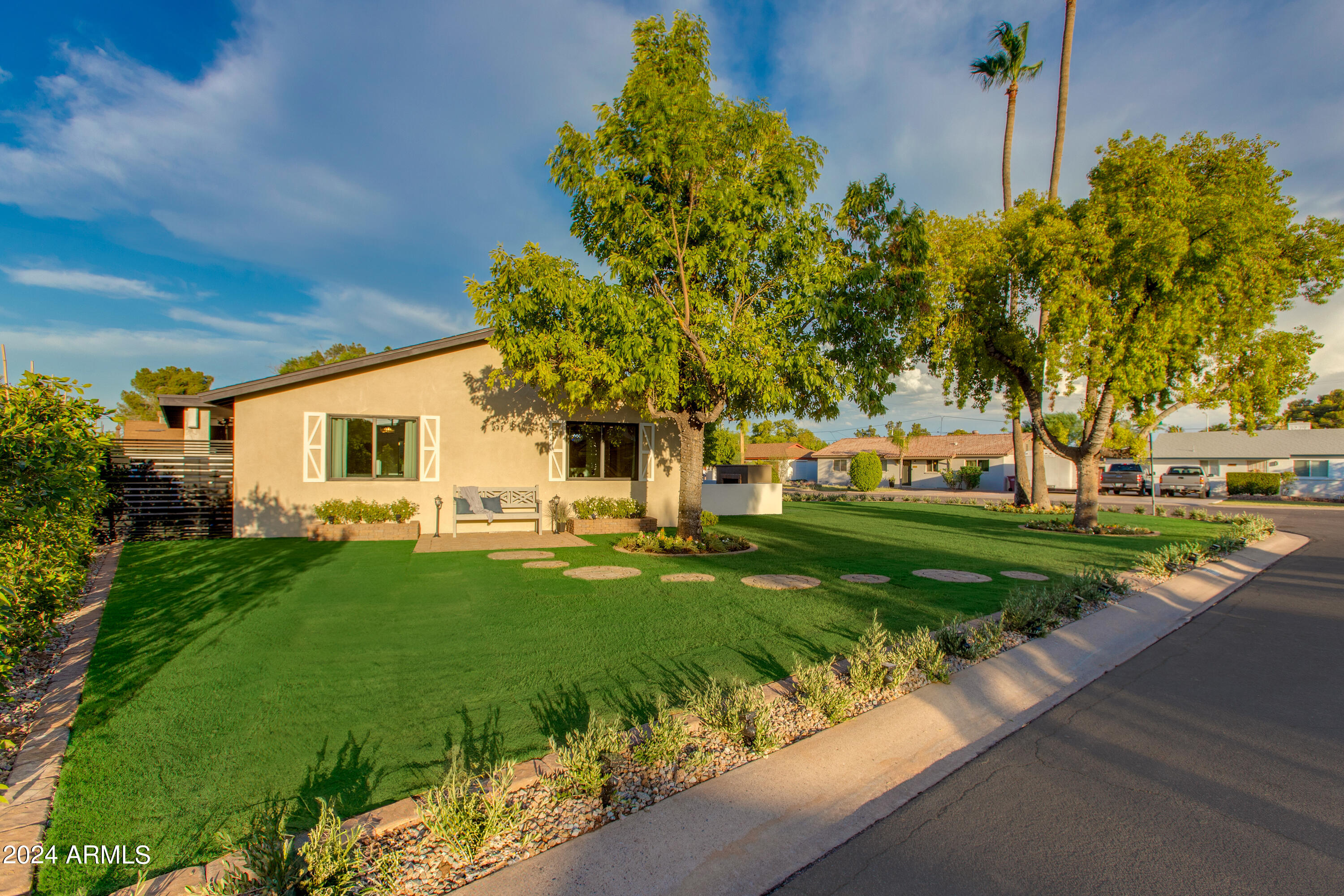 Photo 5 of 61 of 3507 N CARHILL Avenue house