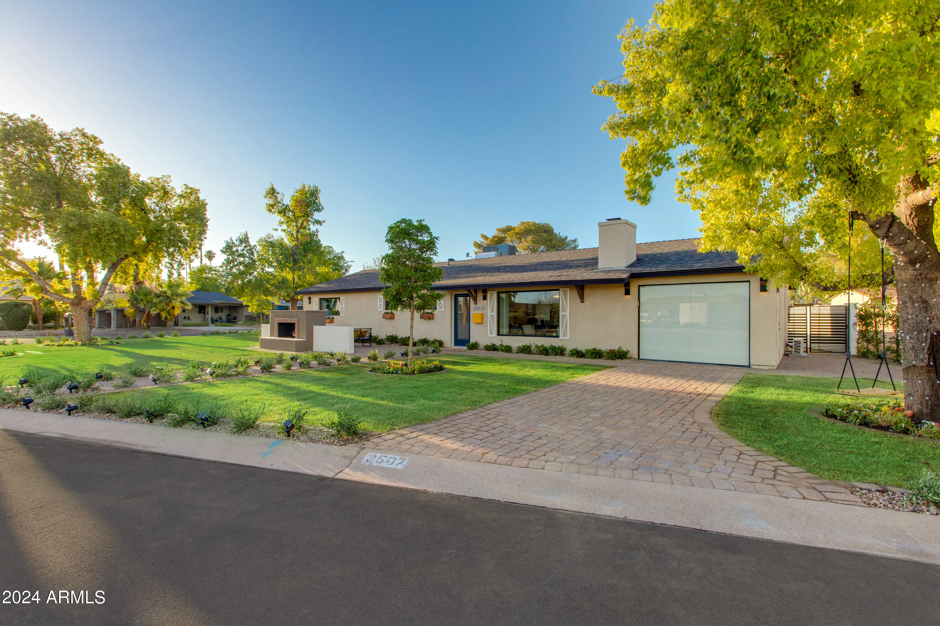 Photo 8 of 61 of 3507 N CARHILL Avenue house