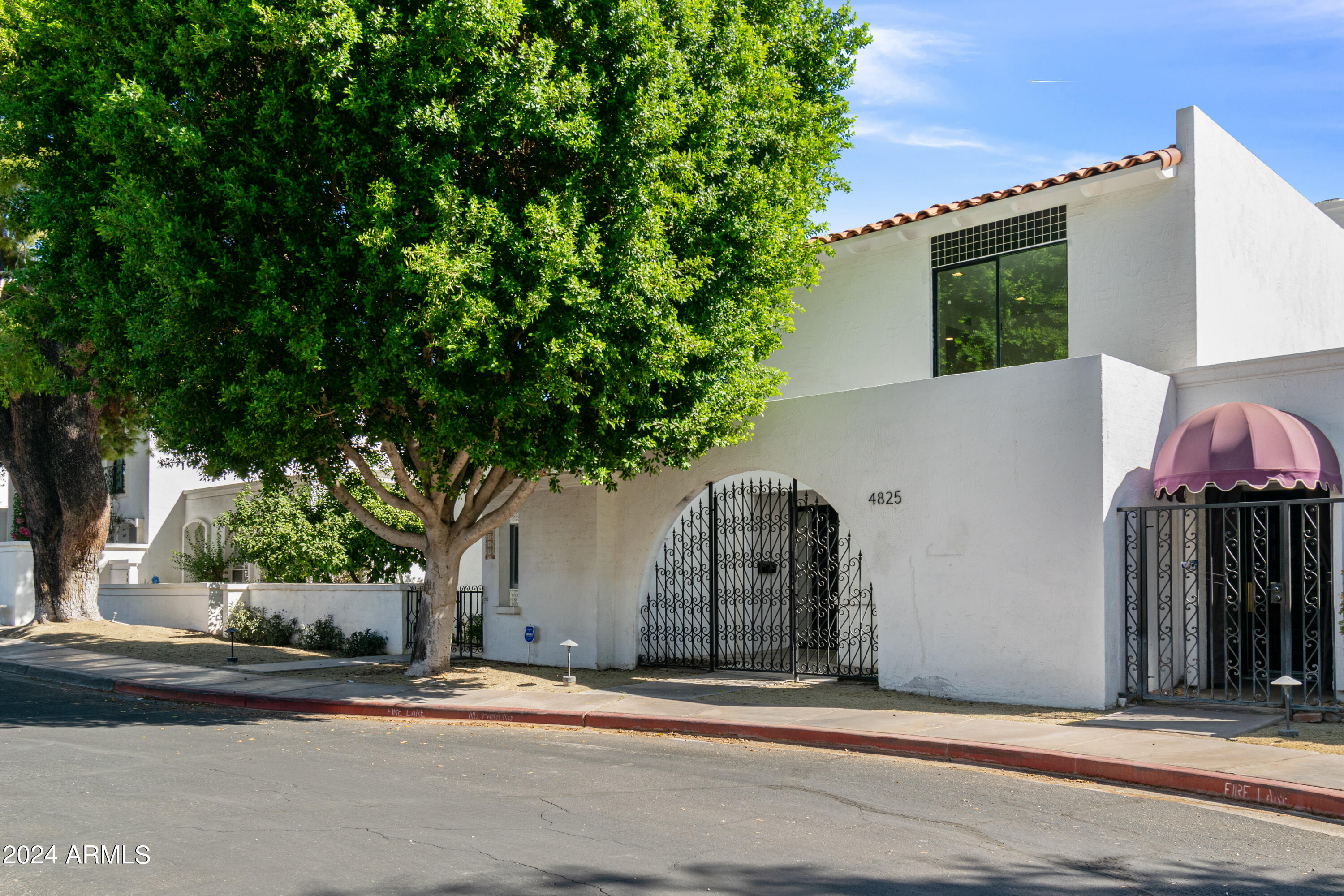 Photo 1 of 33 of 4825 N 72ND Way townhome