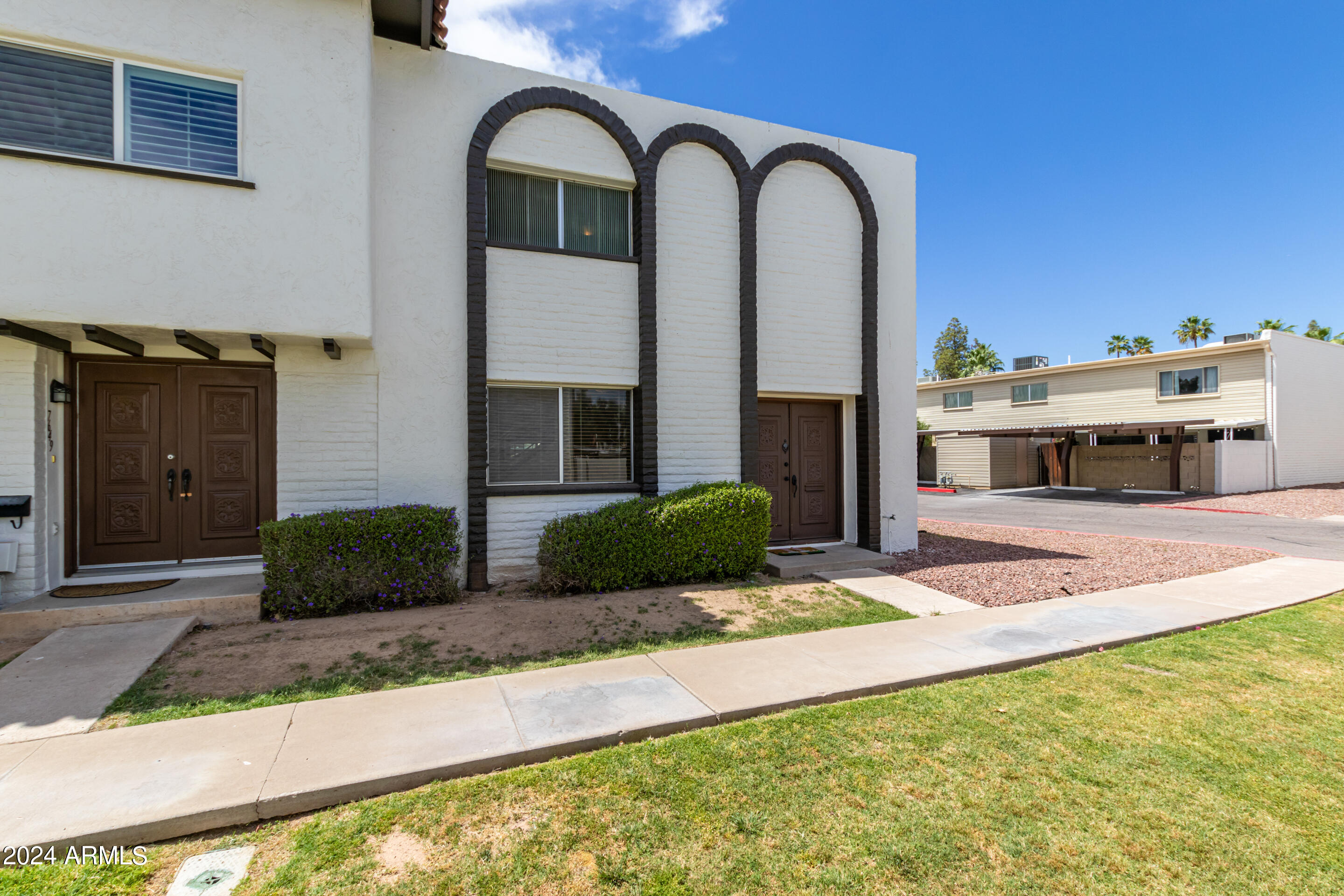 Photo 6 of 16 of 7647 E MONTECITO Avenue townhome