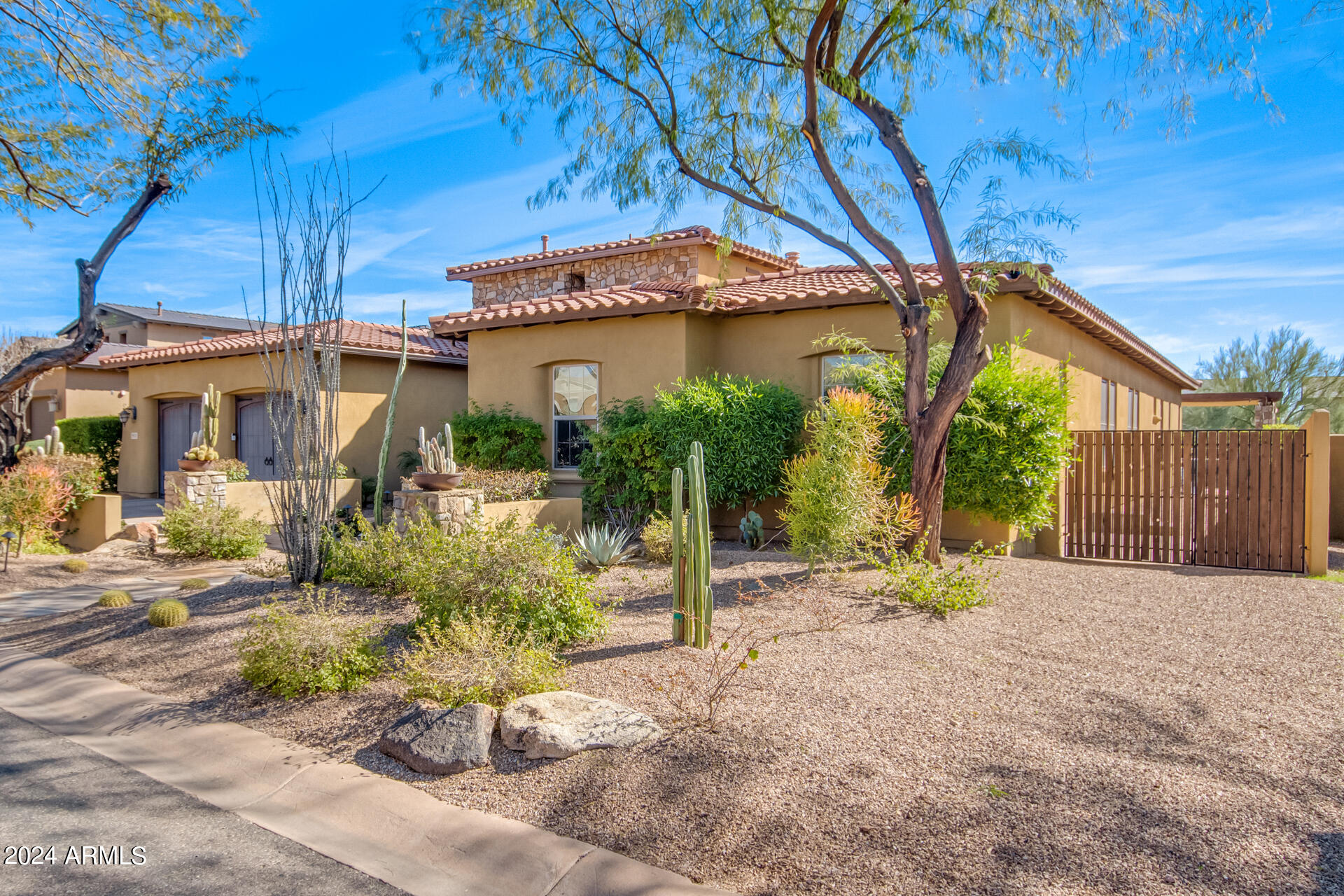 Photo 5 of 44 of 9413 E DESERT VILLAGE Drive house